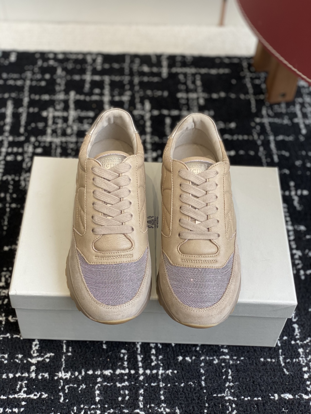 代购级
Brunello Cucinelli 25ss最新 Bc 系带 休闲鞋 

鞋面进口麂皮 进口牛
