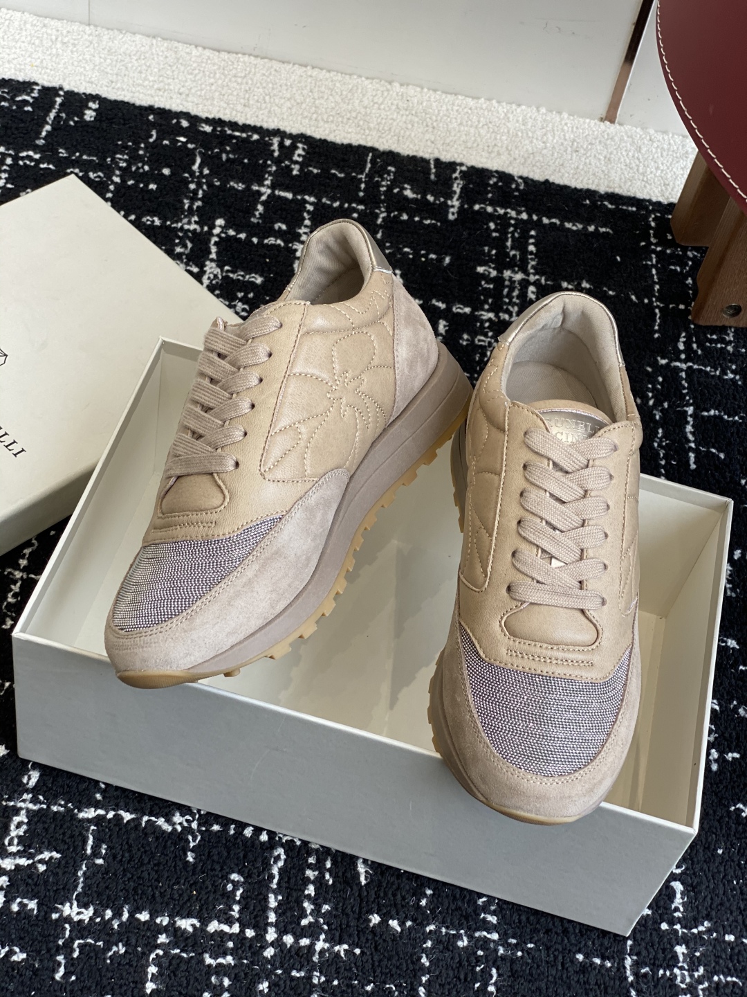 代购级
Brunello Cucinelli 25ss最新 Bc 系带 休闲鞋 

鞋面进口麂皮 进口牛