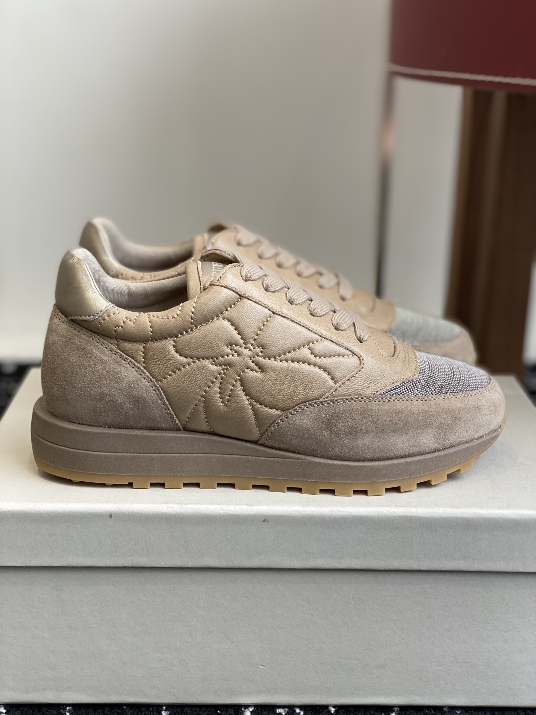 代购级
Brunello Cucinelli 25ss最新 Bc 系带 休闲鞋 

鞋面进口麂皮 进口牛