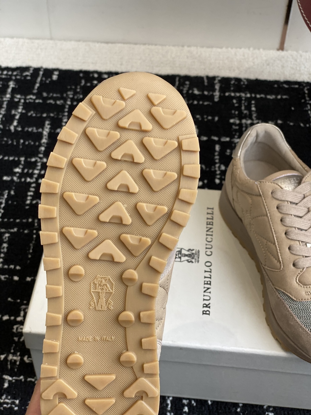 代购级
Brunello Cucinelli 25ss最新 Bc 系带 休闲鞋 

鞋面进口麂皮 进口牛