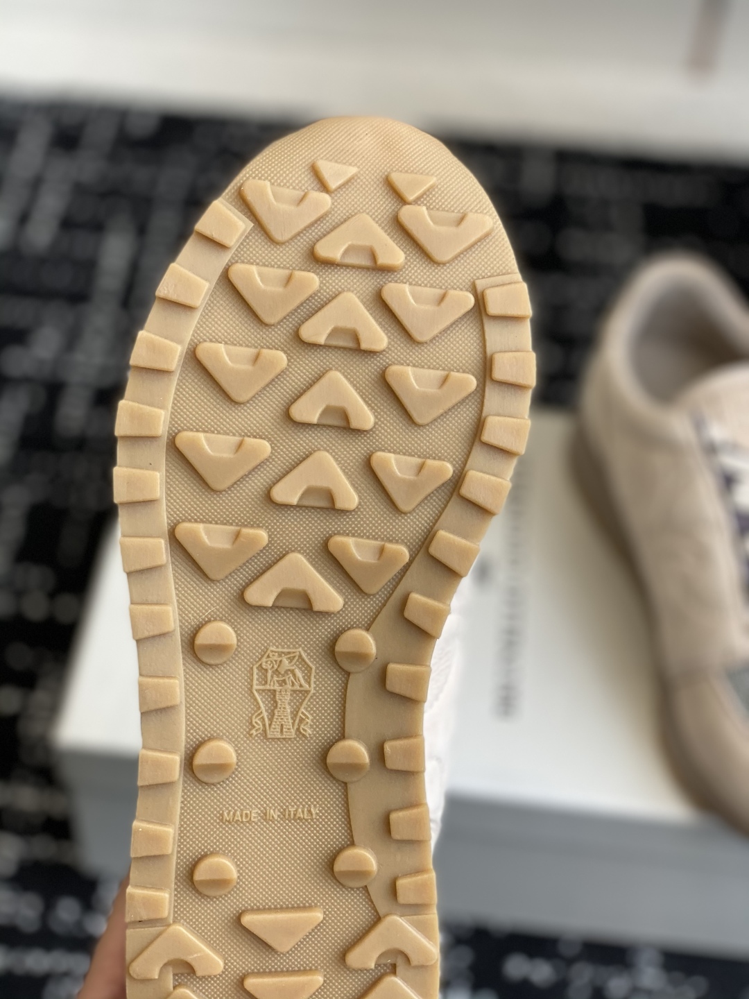 代购级
Brunello Cucinelli 25ss最新 Bc 系带 休闲鞋 

鞋面进口麂皮 进口牛