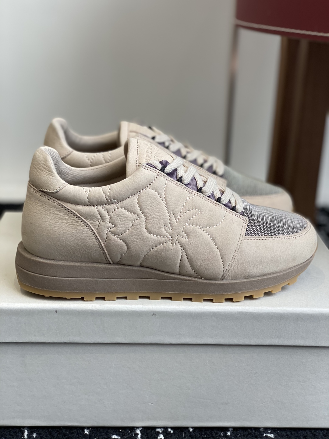 代购级
Brunello Cucinelli 25ss最新 Bc 系带 休闲鞋 

鞋面进口麂皮 进口牛