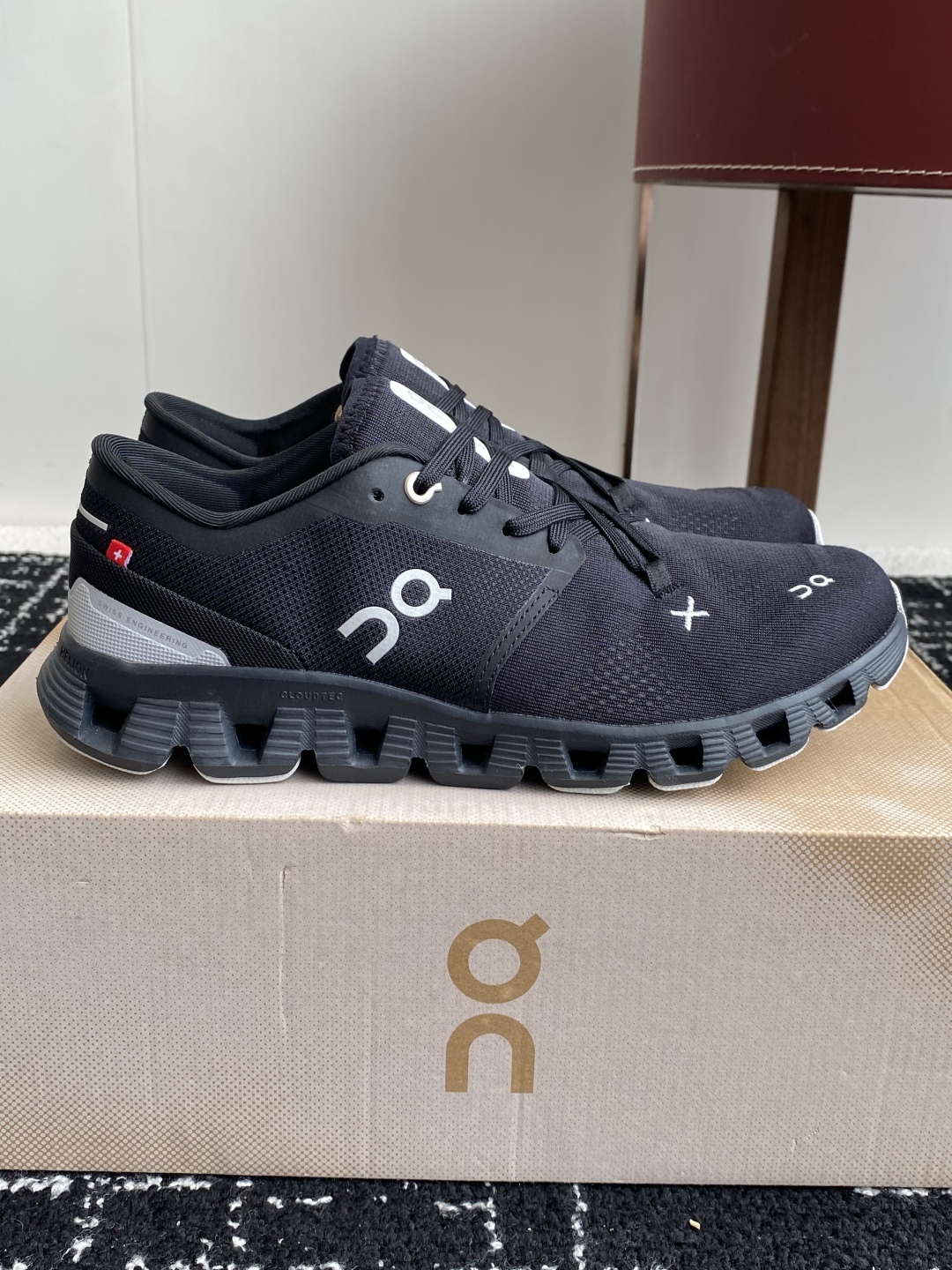 纯原版
On 昂跑 Cloud X 3 综合体能训练 休闲跑鞋。新一代跑练结合多功能跑鞋 

Cloud