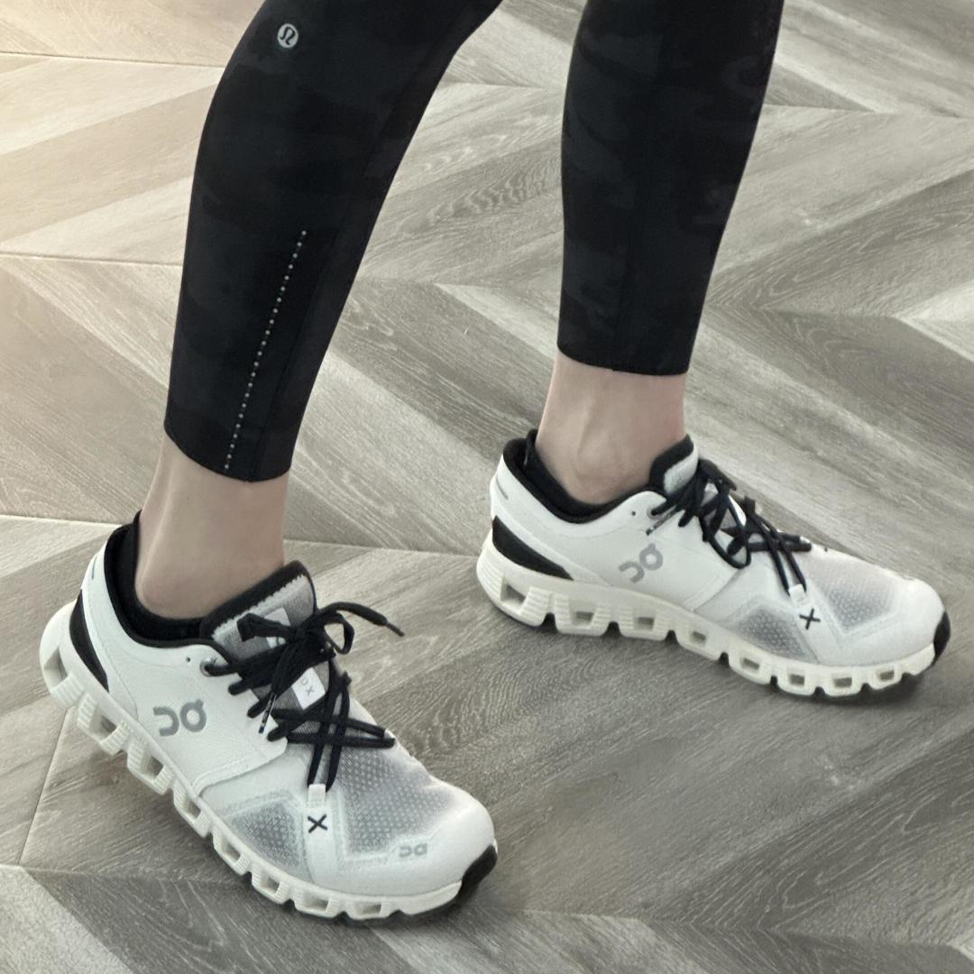 NO:403379,Girls' foot picture reference, casual shoes/sports shoes, sneakers19860909女生 上脚图 参考,休闲鞋/运动鞋,sneakers,Women's Shoes