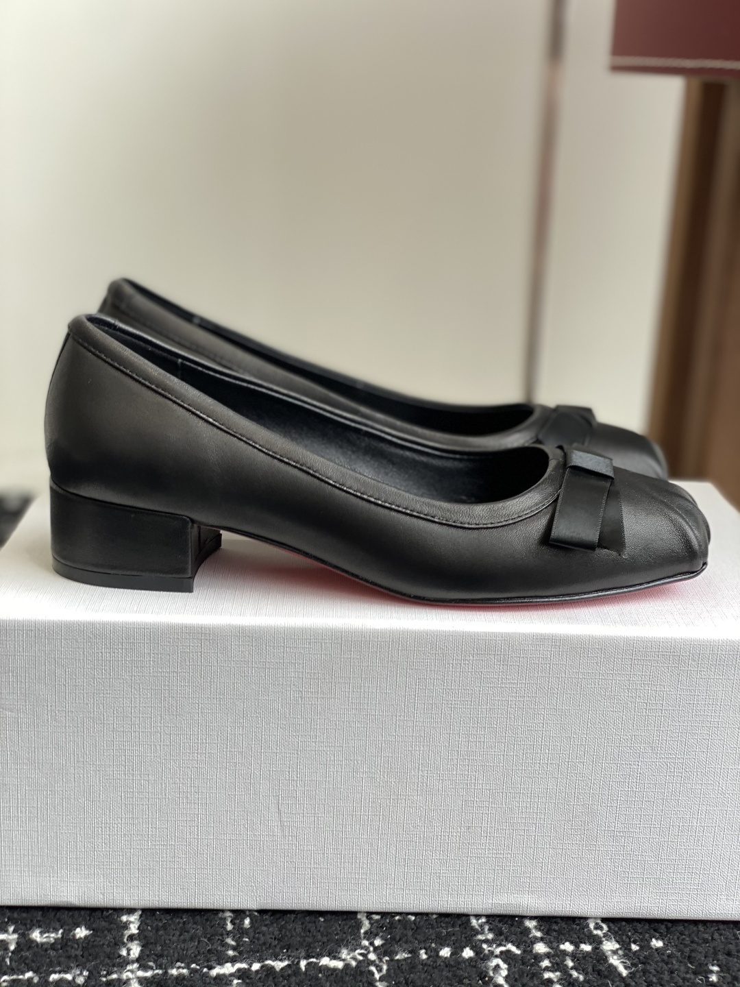 代购级
Christian Louboutin 25ss 春夏新款 单鞋
设计师 John Galli