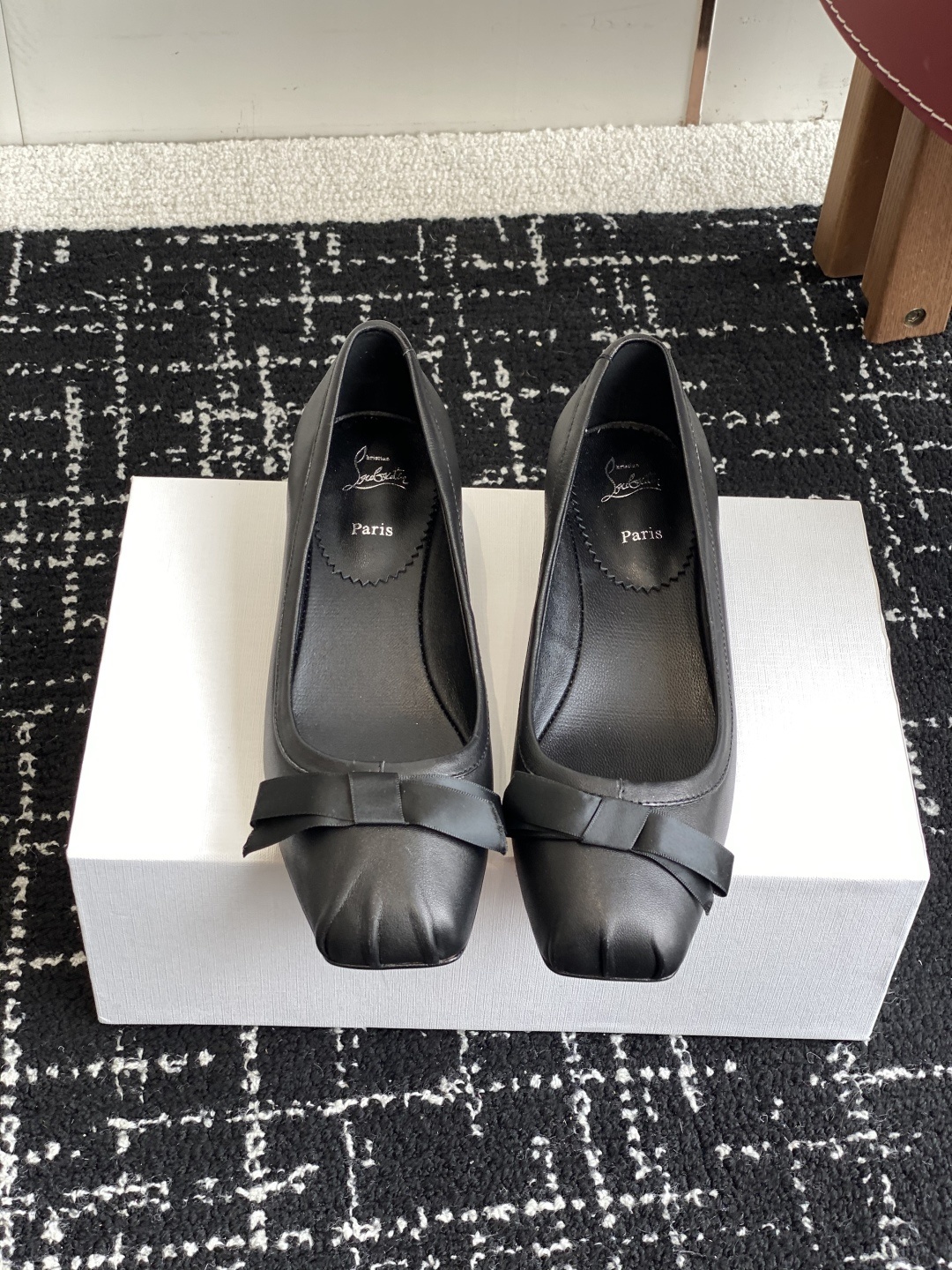 代购级
Christian Louboutin 25ss 春夏新款 单鞋
设计师 John Galli