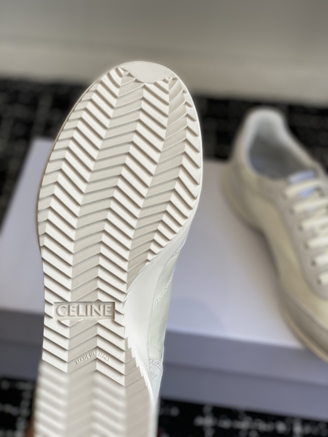 代购级
CELINE思琳 25ss 春夏最新款Racer系列 阿甘鞋 运动鞋