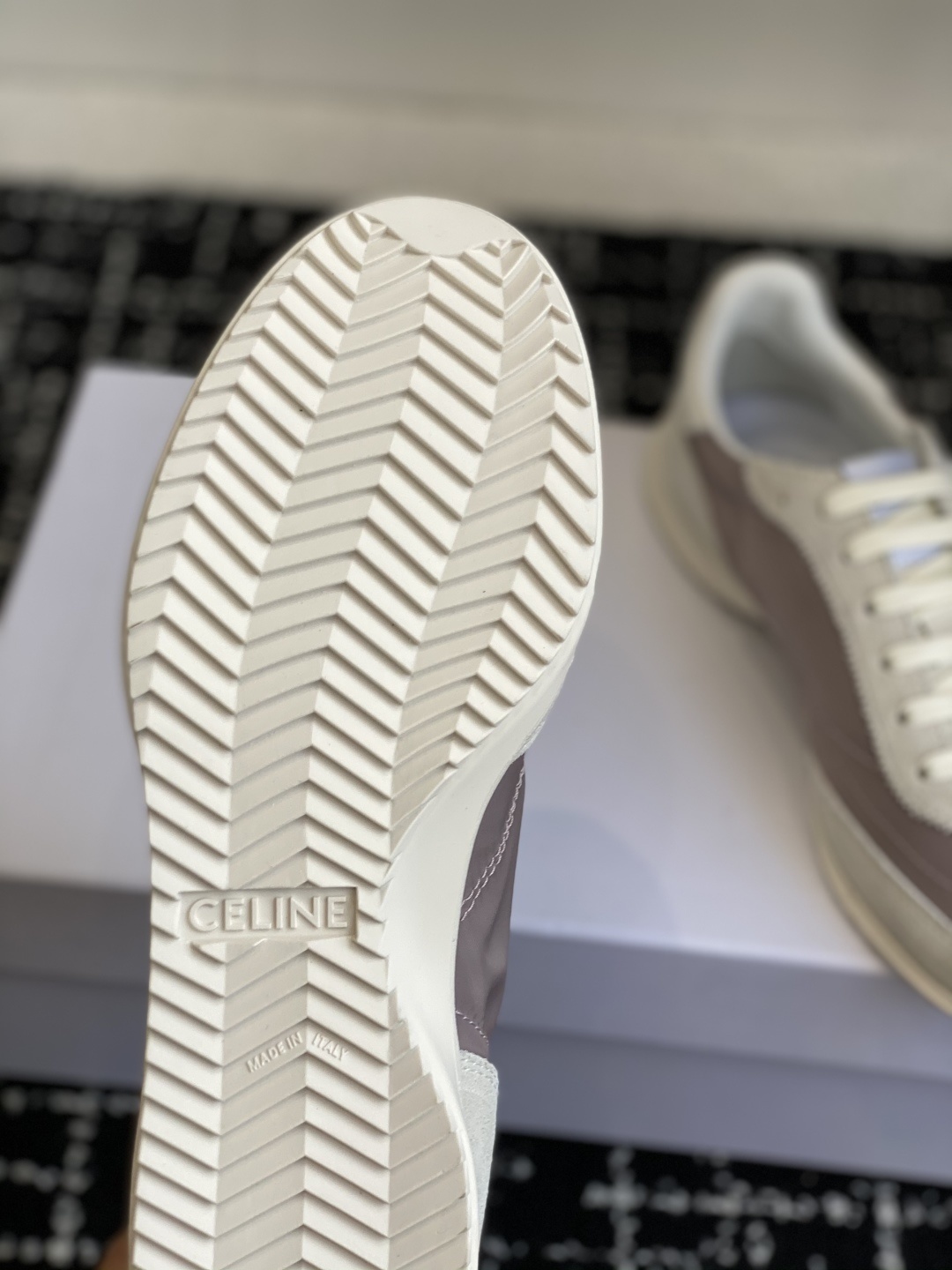 代购级
CELINE思琳 25ss 春夏最新款Racer系列 阿甘鞋 运动鞋