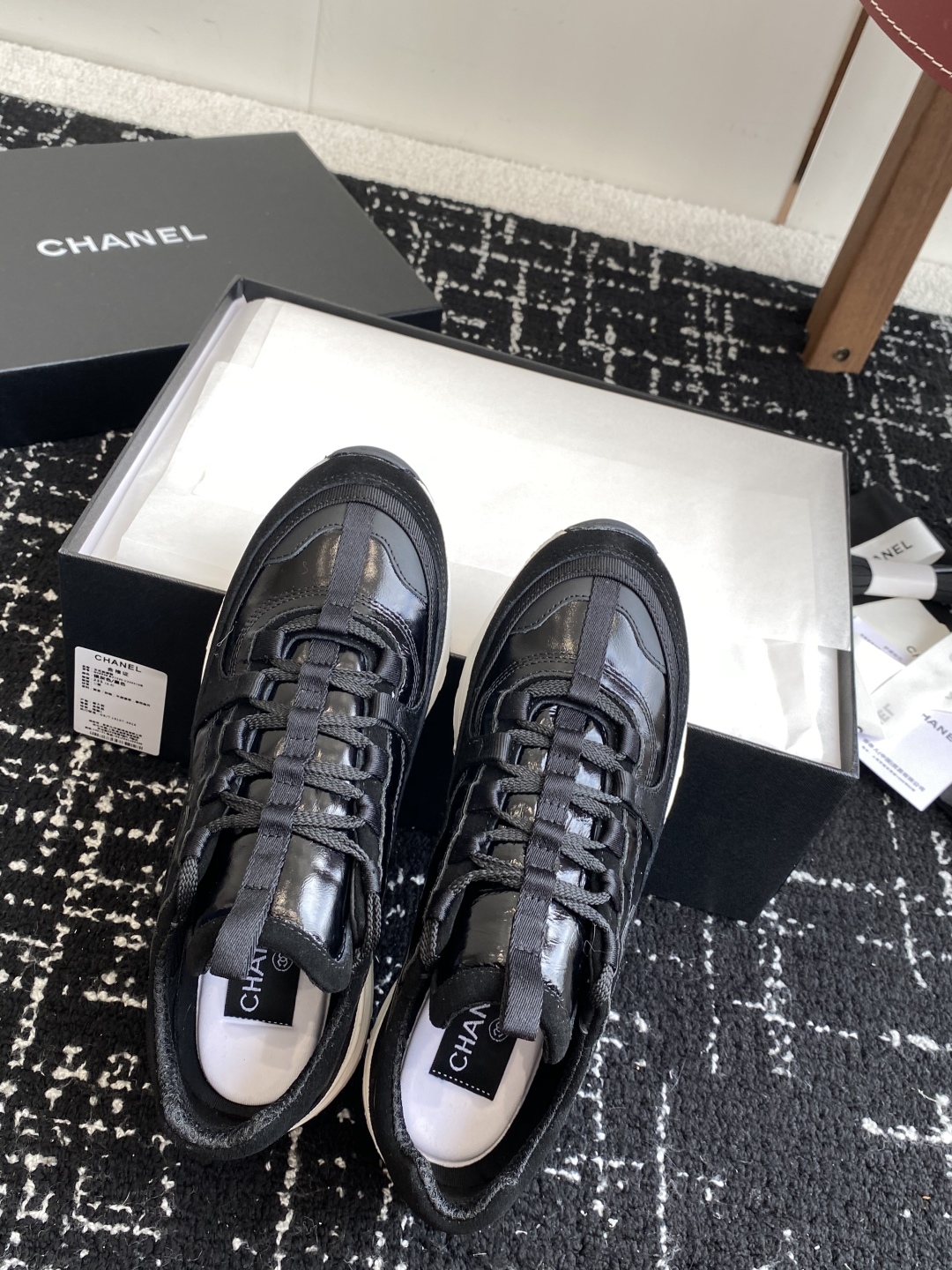 代购级
Chanel香奈儿 25ss 春夏新款专柜顶级休闲款运动鞋

这款经典设计 鞋面多种工艺电绣的风