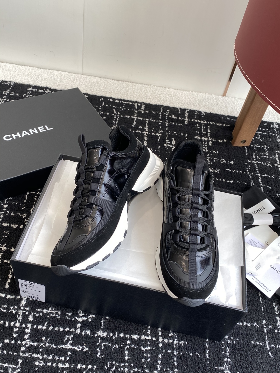 代购级
Chanel香奈儿 25ss 春夏新款专柜顶级休闲款运动鞋

这款经典设计 鞋面多种工艺电绣的风