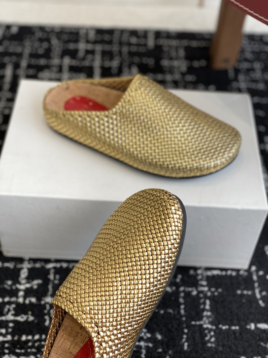 代购级
Therow 25ss 春夏博肯   真软木潮流时尚 系带 休闲 包头拖

人体工程学设计符合脚