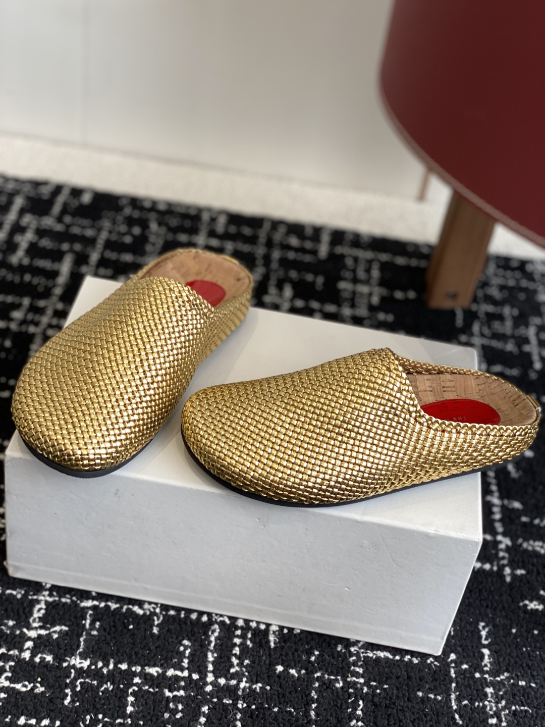 代购级
Therow 25ss 春夏博肯   真软木潮流时尚 系带 休闲 包头拖

人体工程学设计符合脚