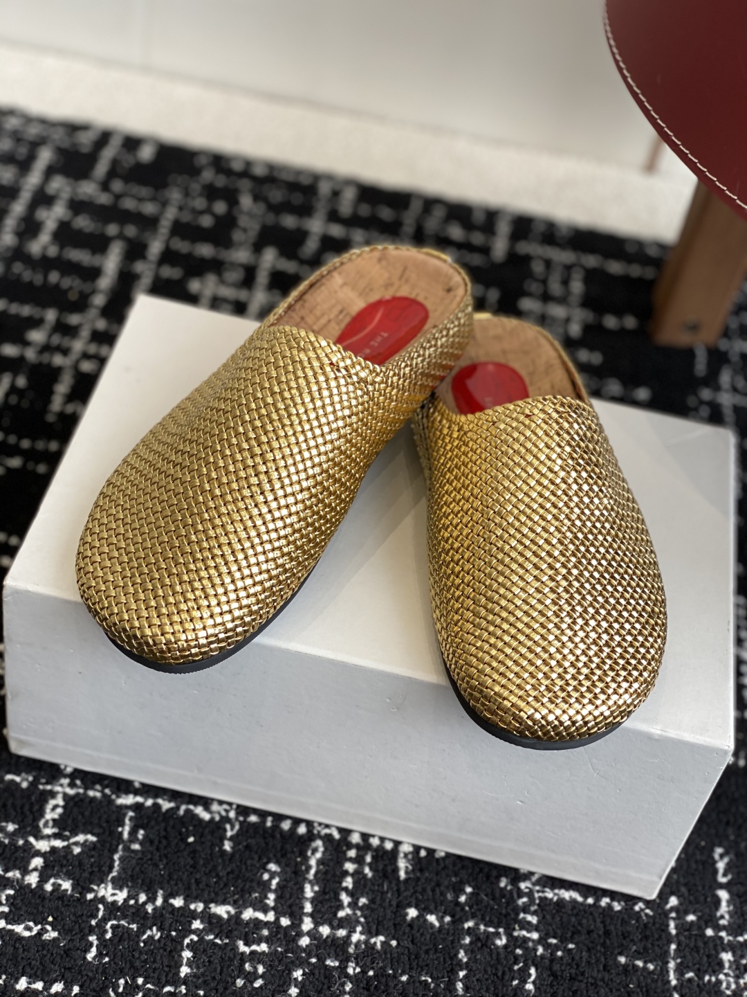 代购级
Therow 25ss 春夏博肯   真软木潮流时尚 系带 休闲 包头拖

人体工程学设计符合脚