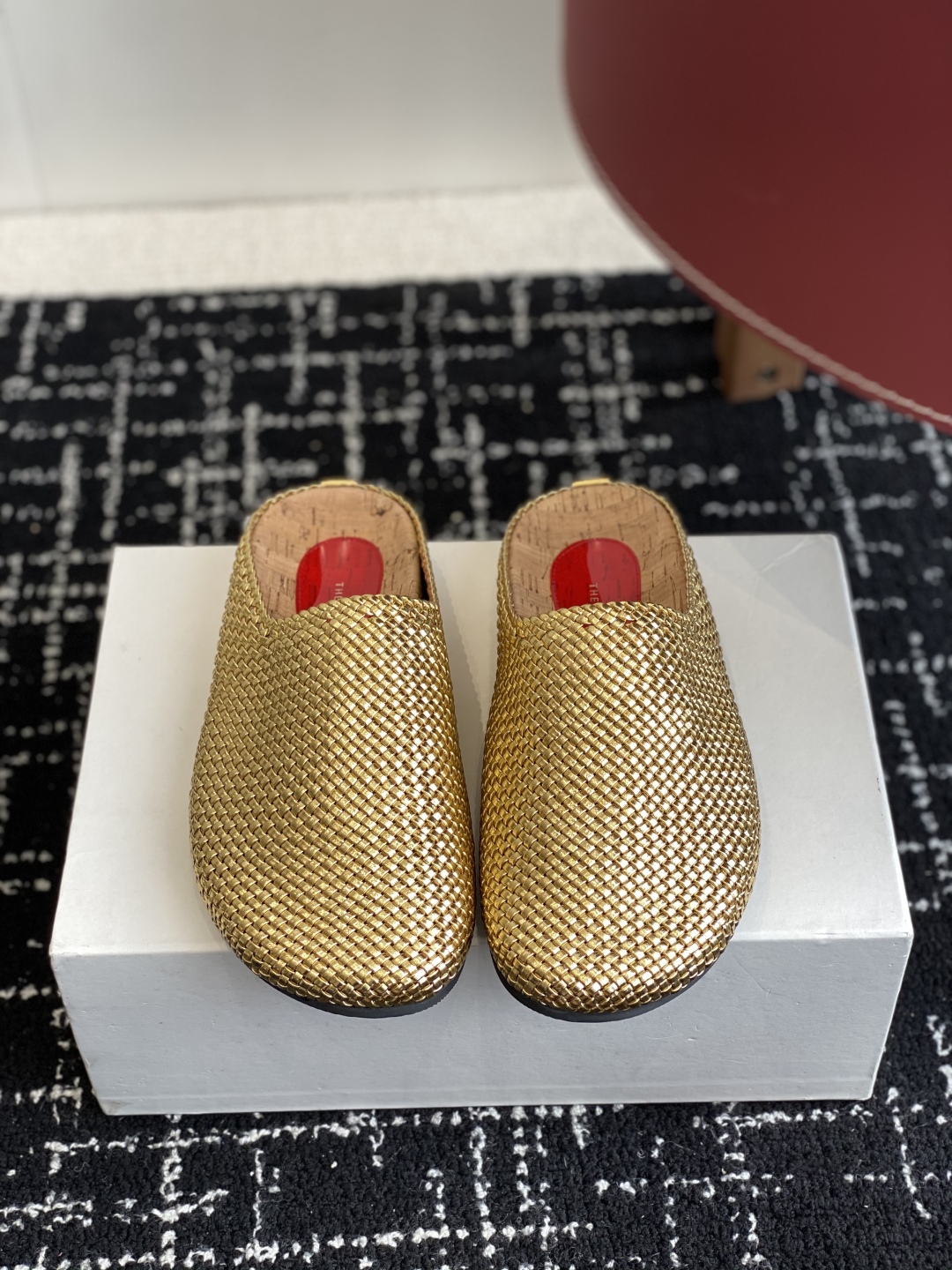 代购级
Therow 25ss 春夏博肯   真软木潮流时尚 系带 休闲 包头拖

人体工程学设计符合脚