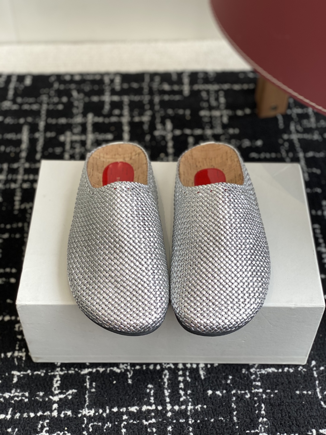 代购级
Therow 25ss 春夏博肯   真软木潮流时尚 系带 休闲 包头拖

人体工程学设计符合脚