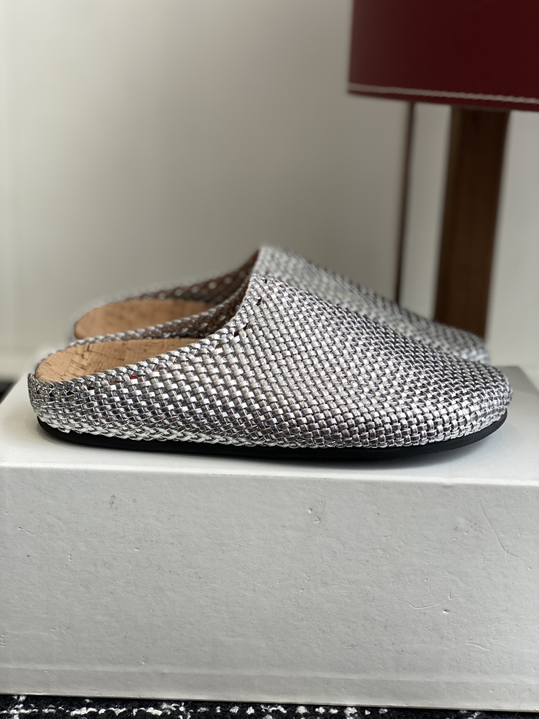 代购级
Therow 25ss 春夏博肯   真软木潮流时尚 系带 休闲 包头拖

人体工程学设计符合脚