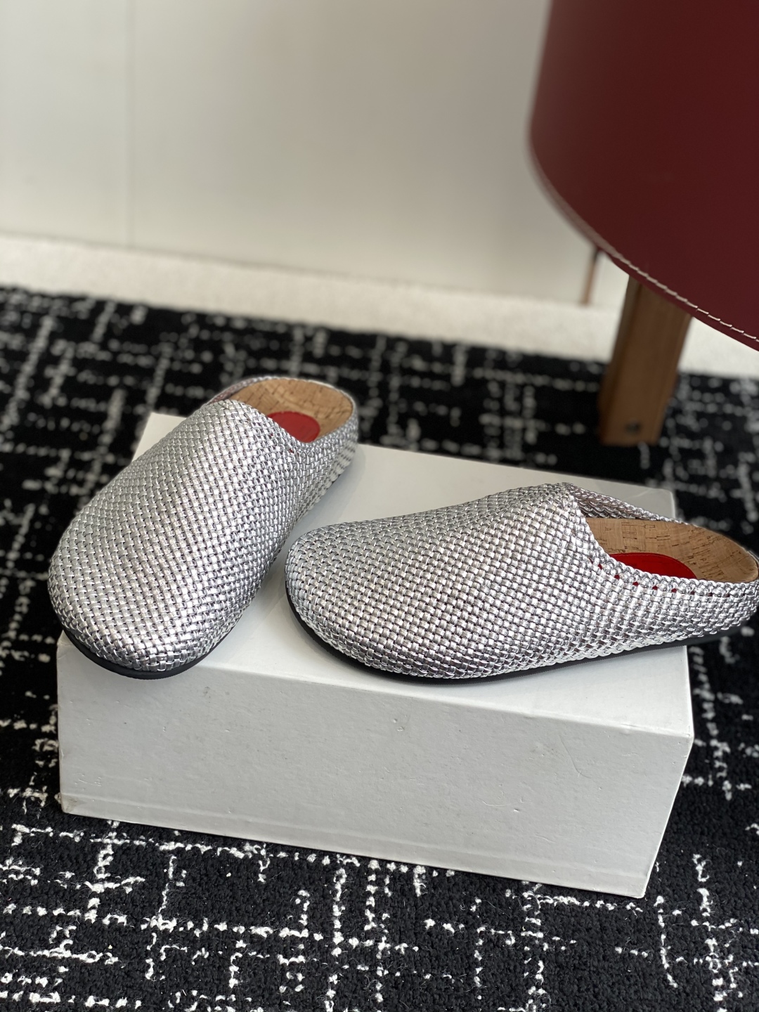 代购级
Therow 25ss 春夏博肯   真软木潮流时尚 系带 休闲 包头拖

人体工程学设计符合脚