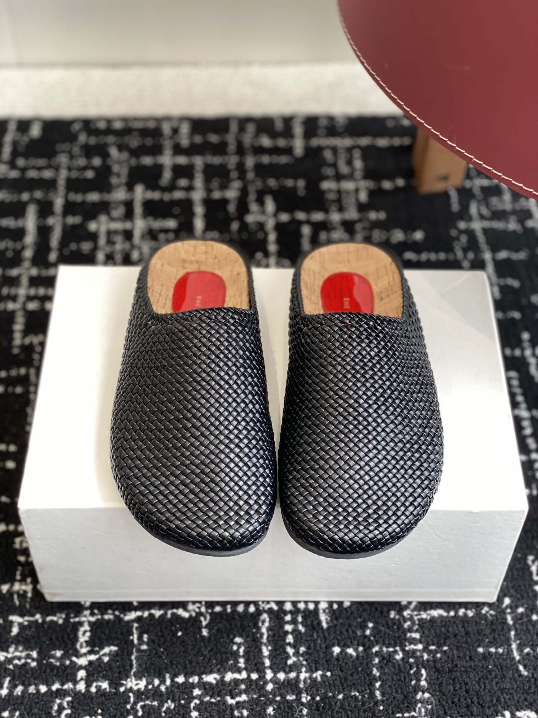 代购级
Therow 25ss 春夏博肯   真软木潮流时尚 系带 休闲 包头拖

人体工程学设计符合脚