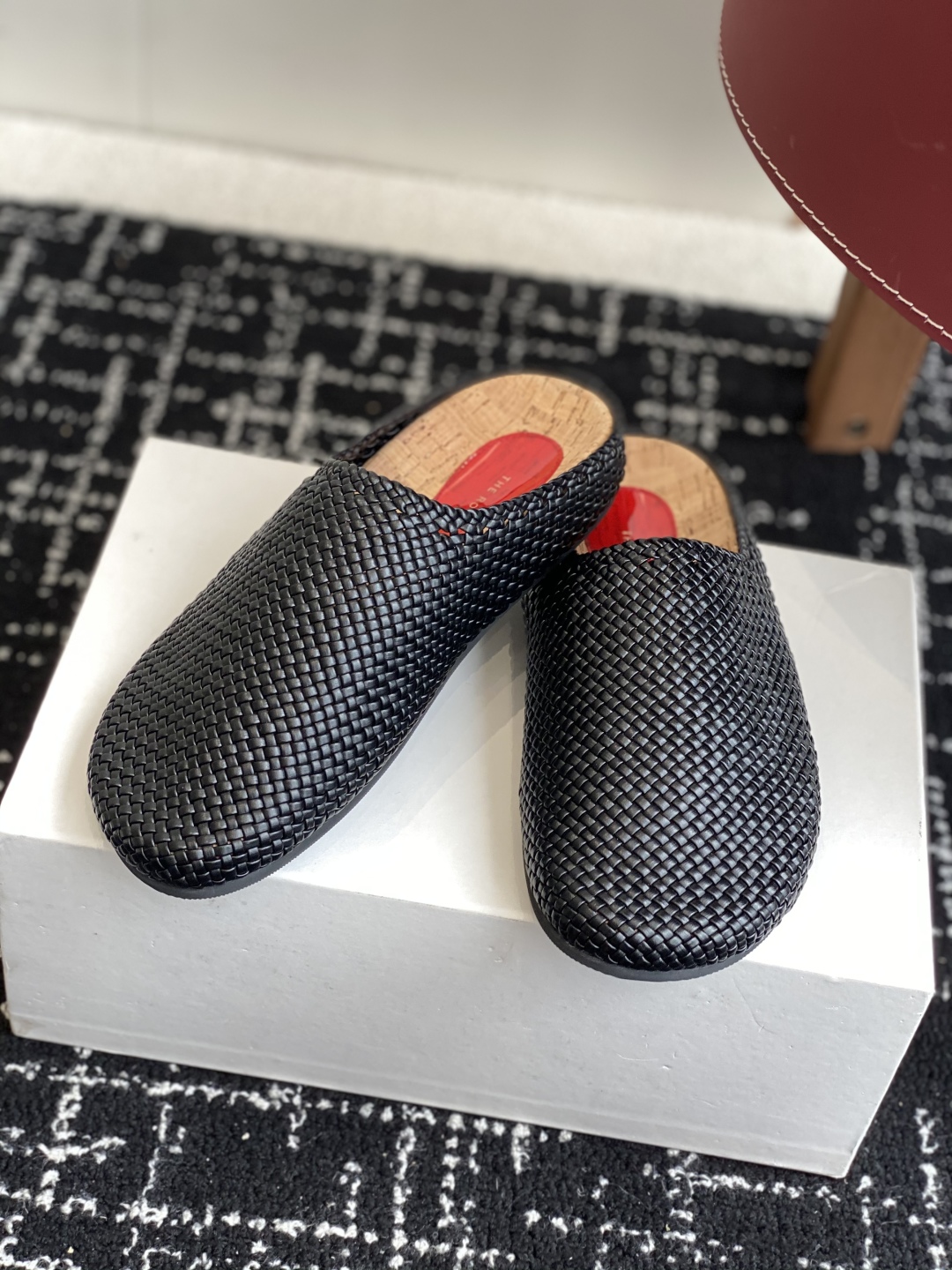代购级
Therow 25ss 春夏博肯   真软木潮流时尚 系带 休闲 包头拖

人体工程学设计符合脚