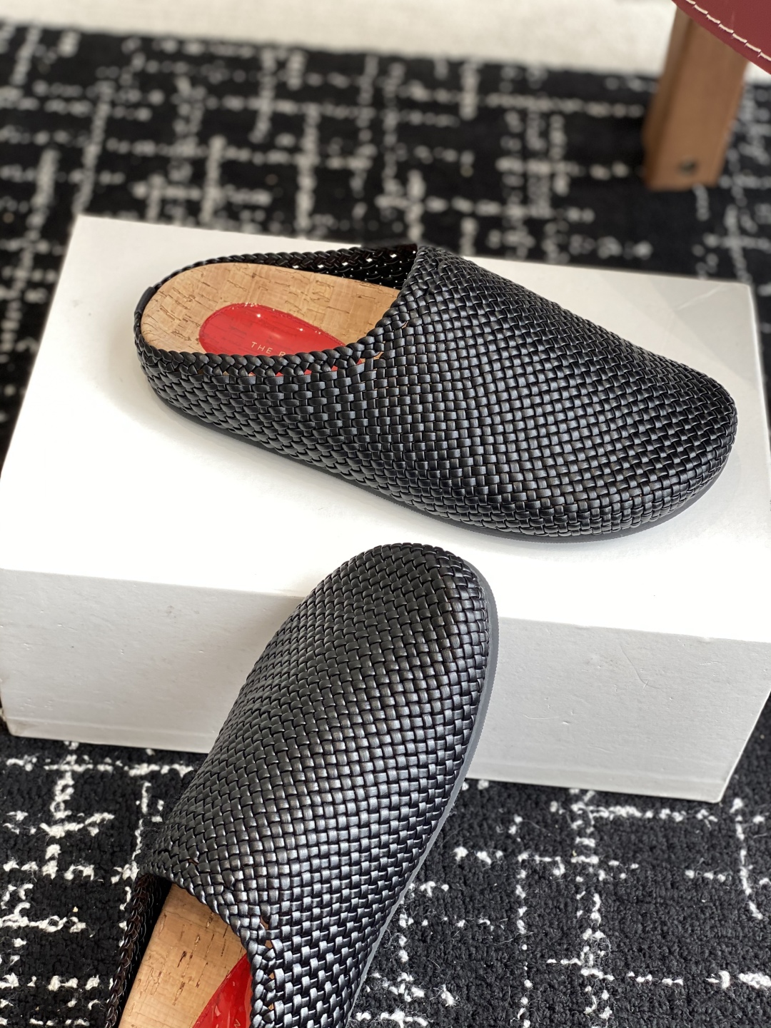代购级
Therow 25ss 春夏博肯   真软木潮流时尚 系带 休闲 包头拖

人体工程学设计符合脚