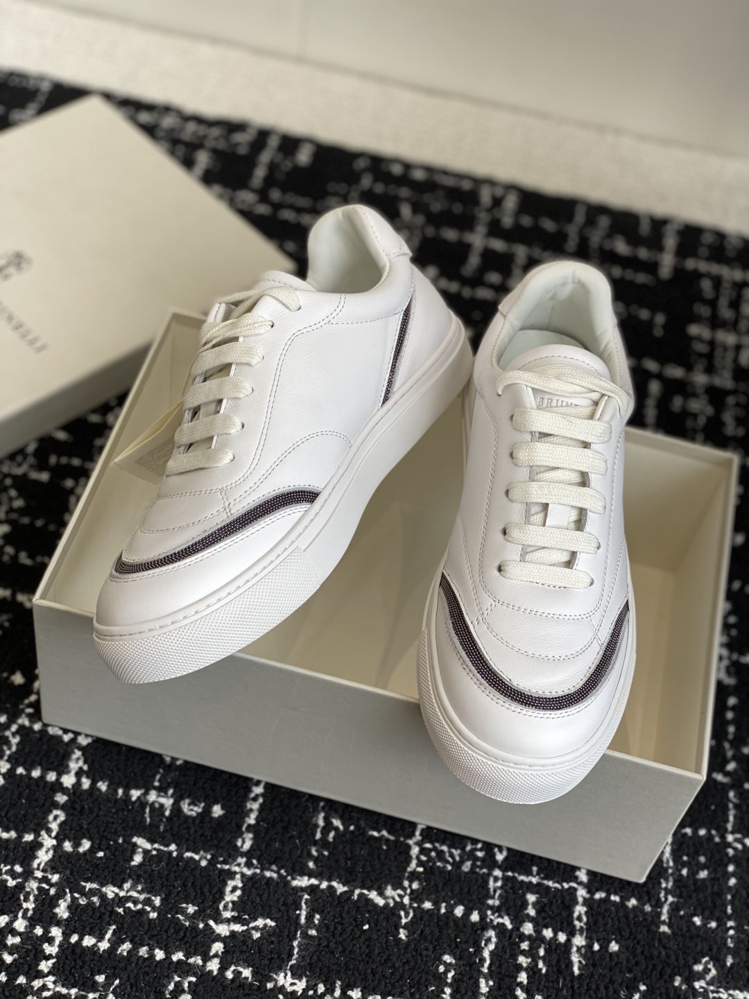 代购级
Brunello Cucinell 25ss 春夏新款 闪石休闲板鞋

brunello cuc