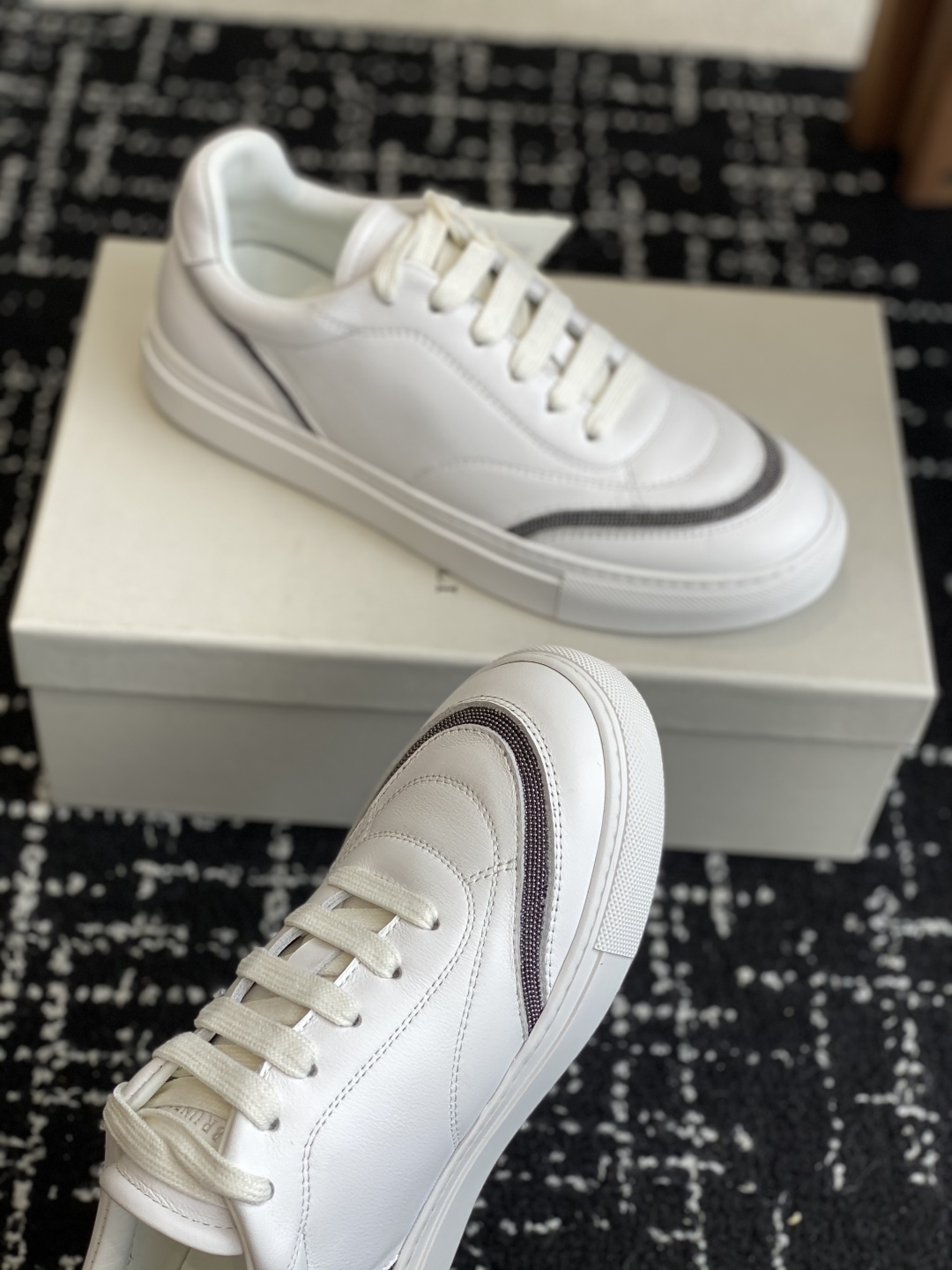 代购级
Brunello Cucinell 25ss 春夏新款 闪石休闲板鞋

brunello cuc