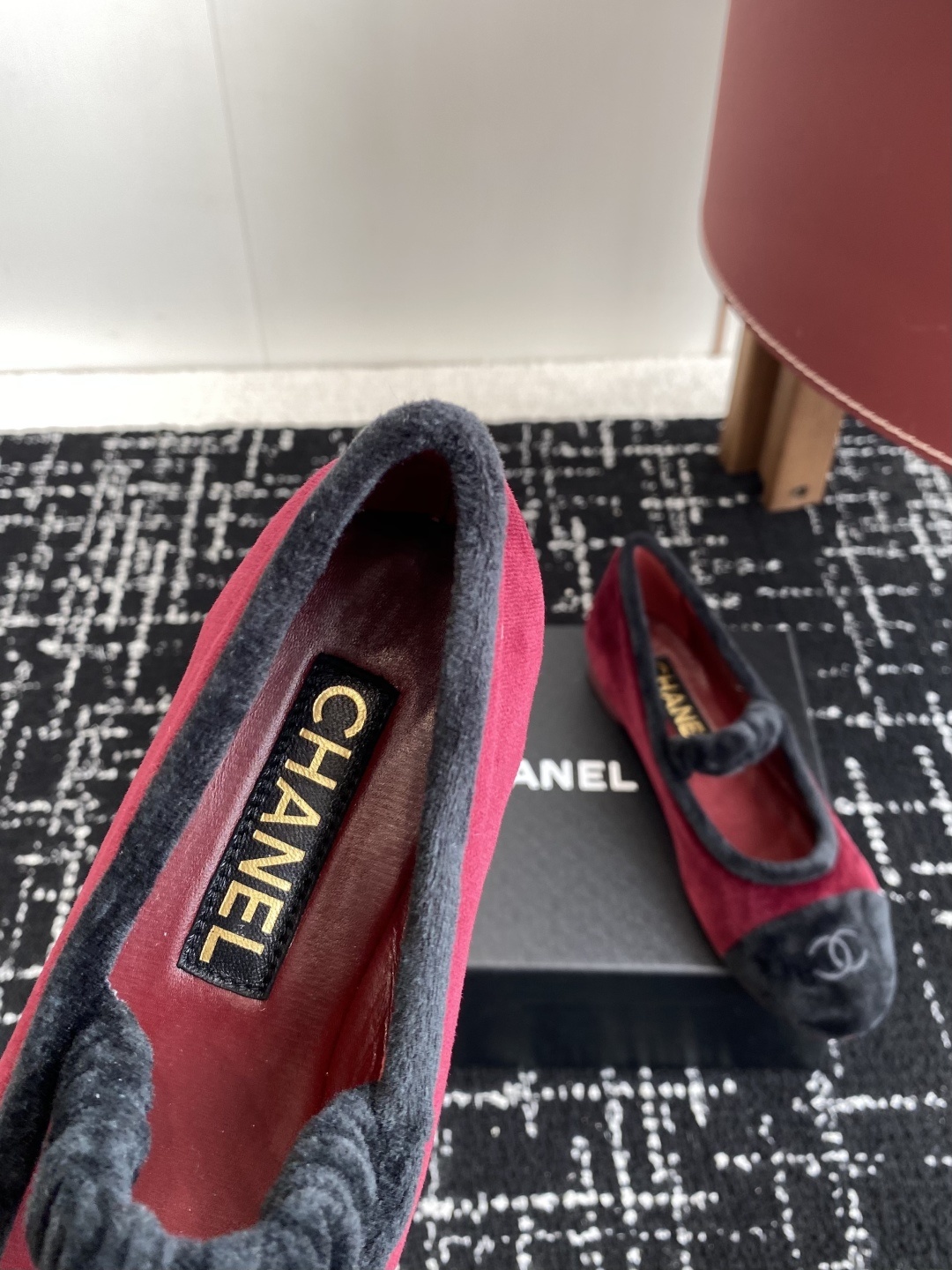代购级
CHANEL小香 25ss 春夏鞋头电绣双C logo点缀,玛丽珍 粗跟单鞋 宛如女神脖子上的项