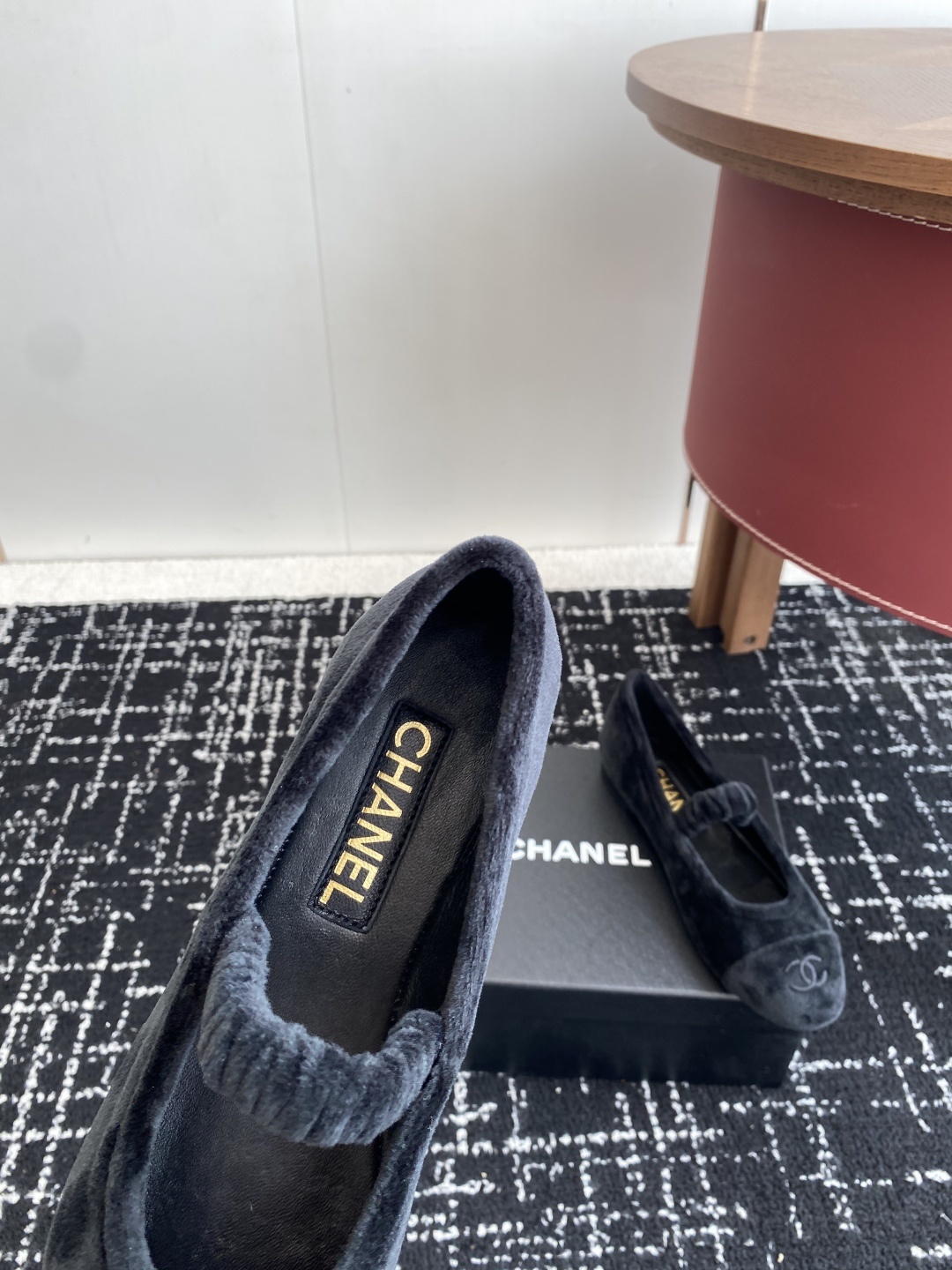 代购级
CHANEL小香 25ss 春夏鞋头电绣双C logo点缀,玛丽珍 粗跟单鞋 宛如女神脖子上的项