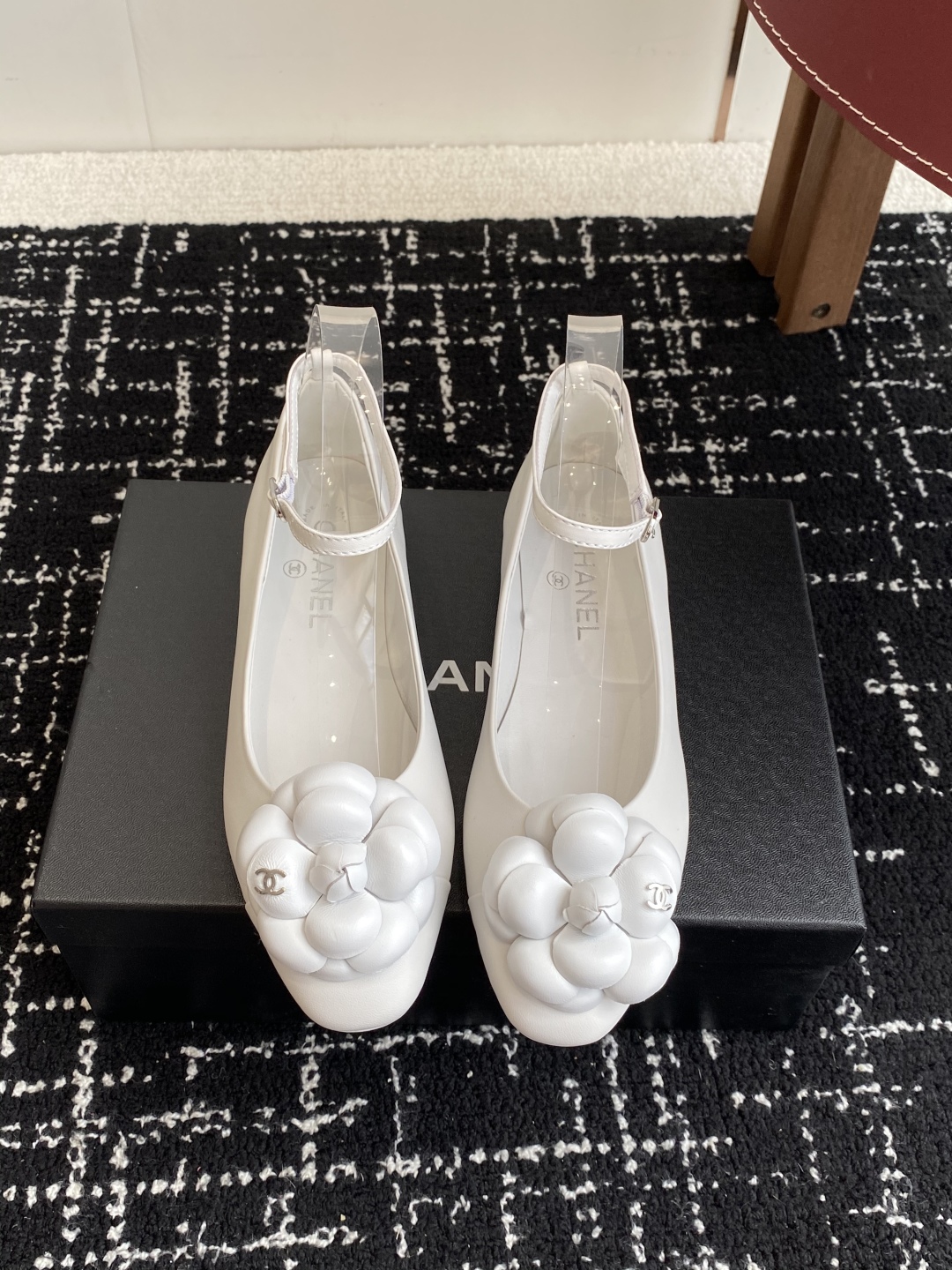 代购级
Chanel 香奈儿 24ss 新款 单鞋玛丽珍鞋 方头
山茶花 平底鞋

鞋面：进口羊皮内里：