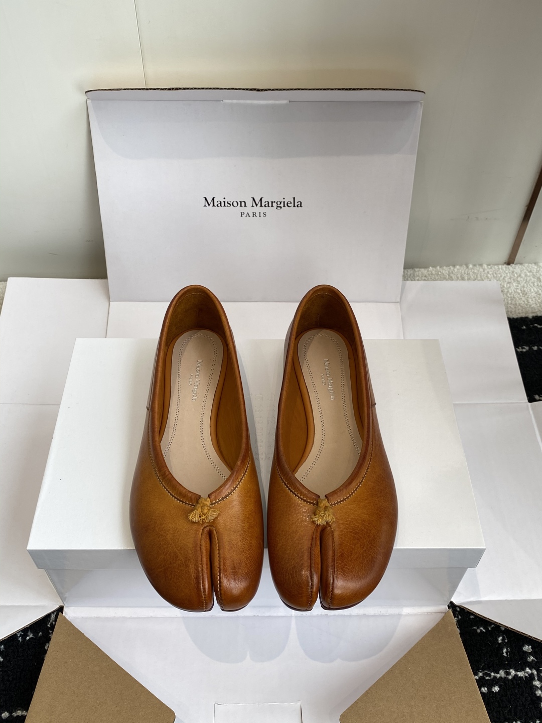 东莞代购级（官网同步✈️盒包装）
Maison Margiela MM6马吉拉 25ss新款 重工马皮水