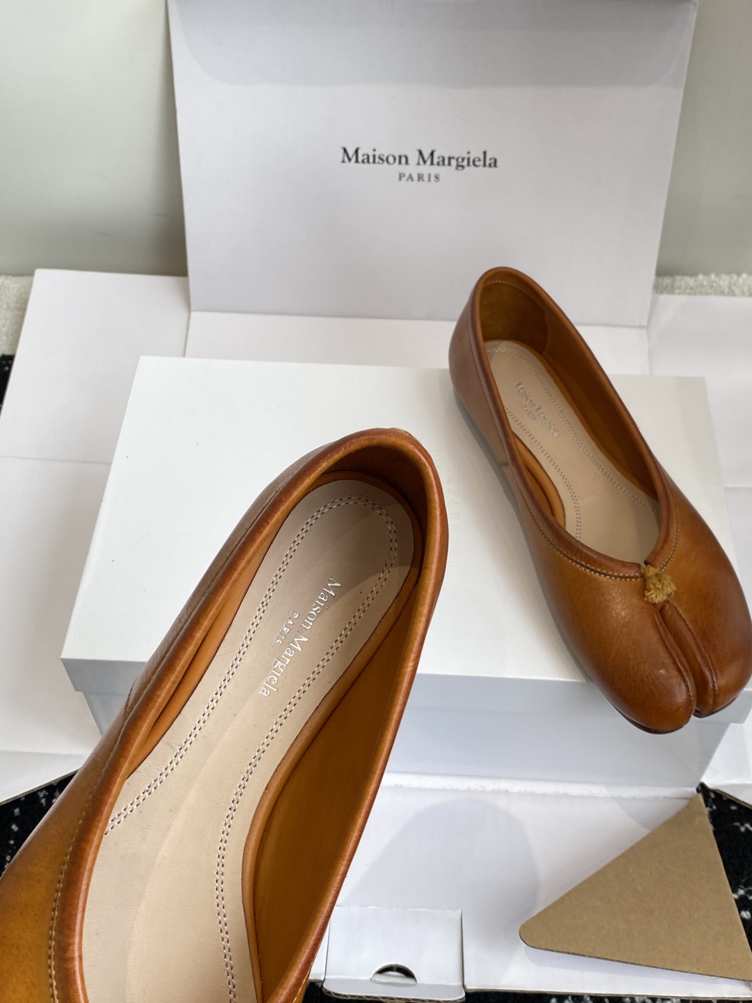 东莞代购级（官网同步✈️盒包装）
Maison Margiela MM6马吉拉 25ss新款 重工马皮水