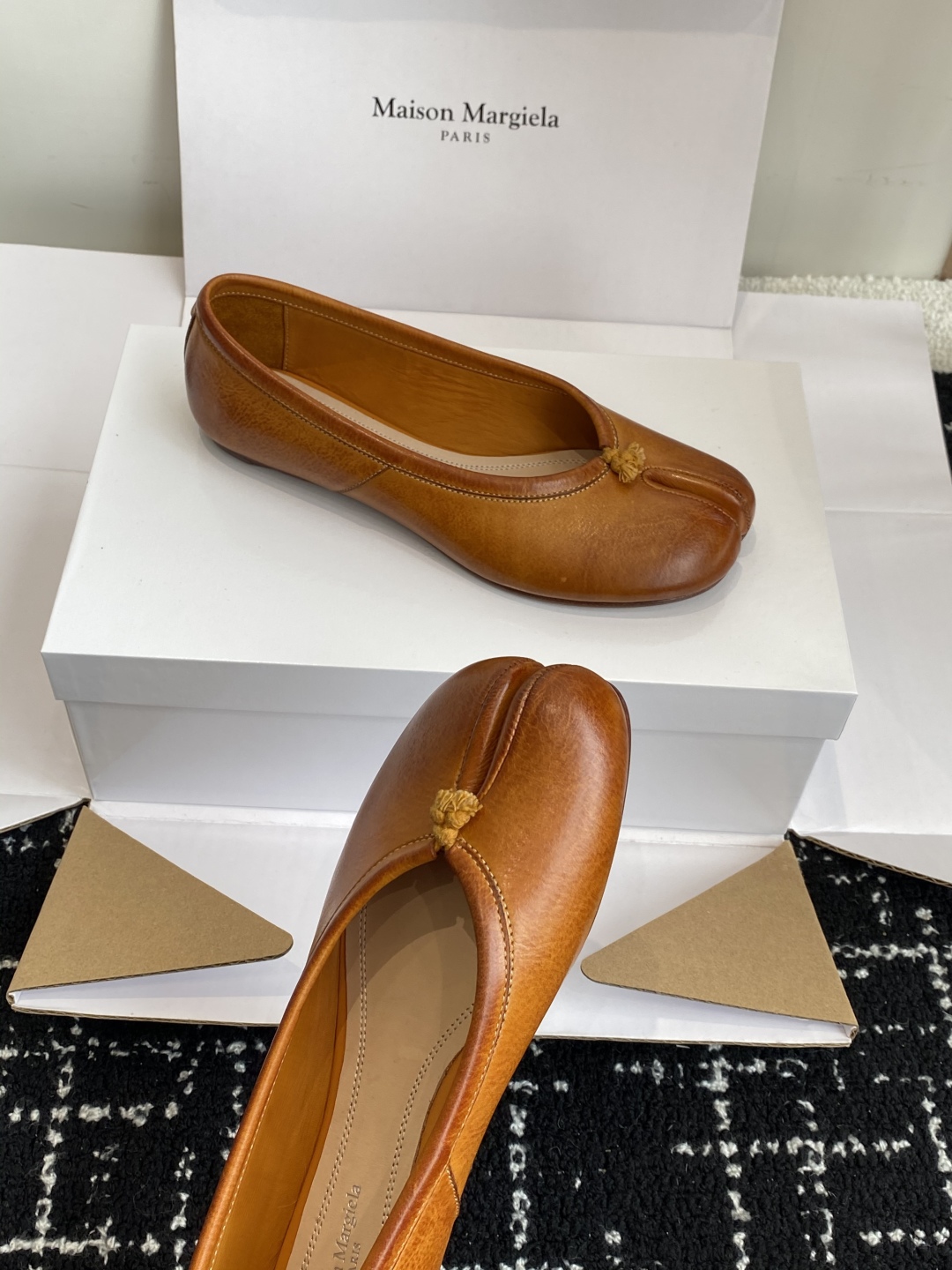 东莞代购级（官网同步✈️盒包装）
Maison Margiela MM6马吉拉 25ss新款 重工马皮水