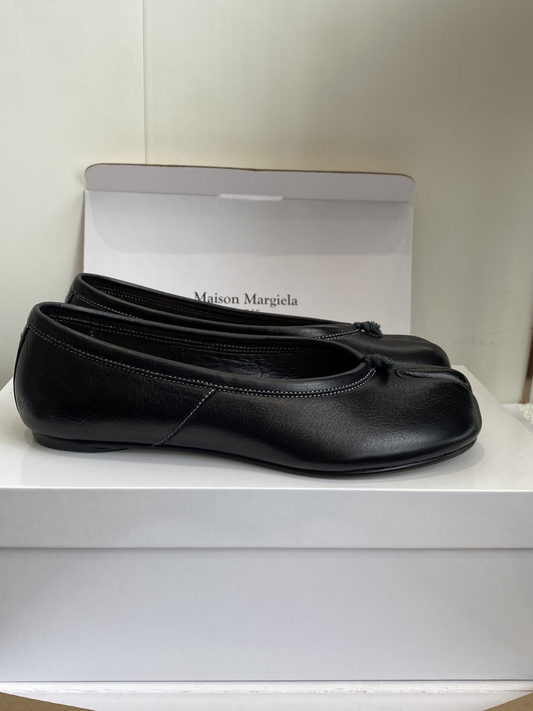 东莞代购级（官网同步✈️盒包装）
Maison Margiela MM6马吉拉 25ss新款 重工马皮水
