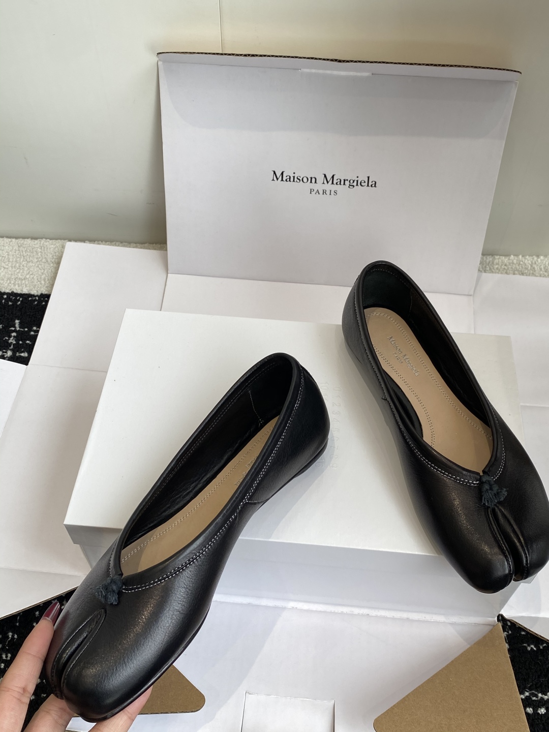 东莞代购级（官网同步✈️盒包装）
Maison Margiela MM6马吉拉 25ss新款 重工马皮水