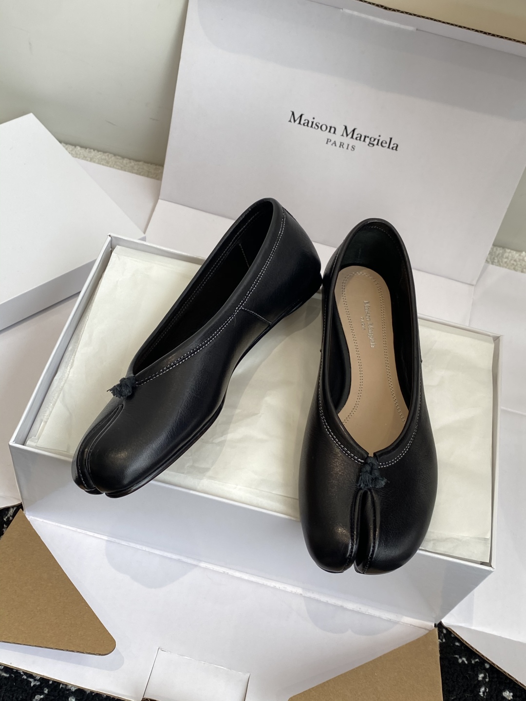 东莞代购级（官网同步✈️盒包装）
Maison Margiela MM6马吉拉 25ss新款 重工马皮水