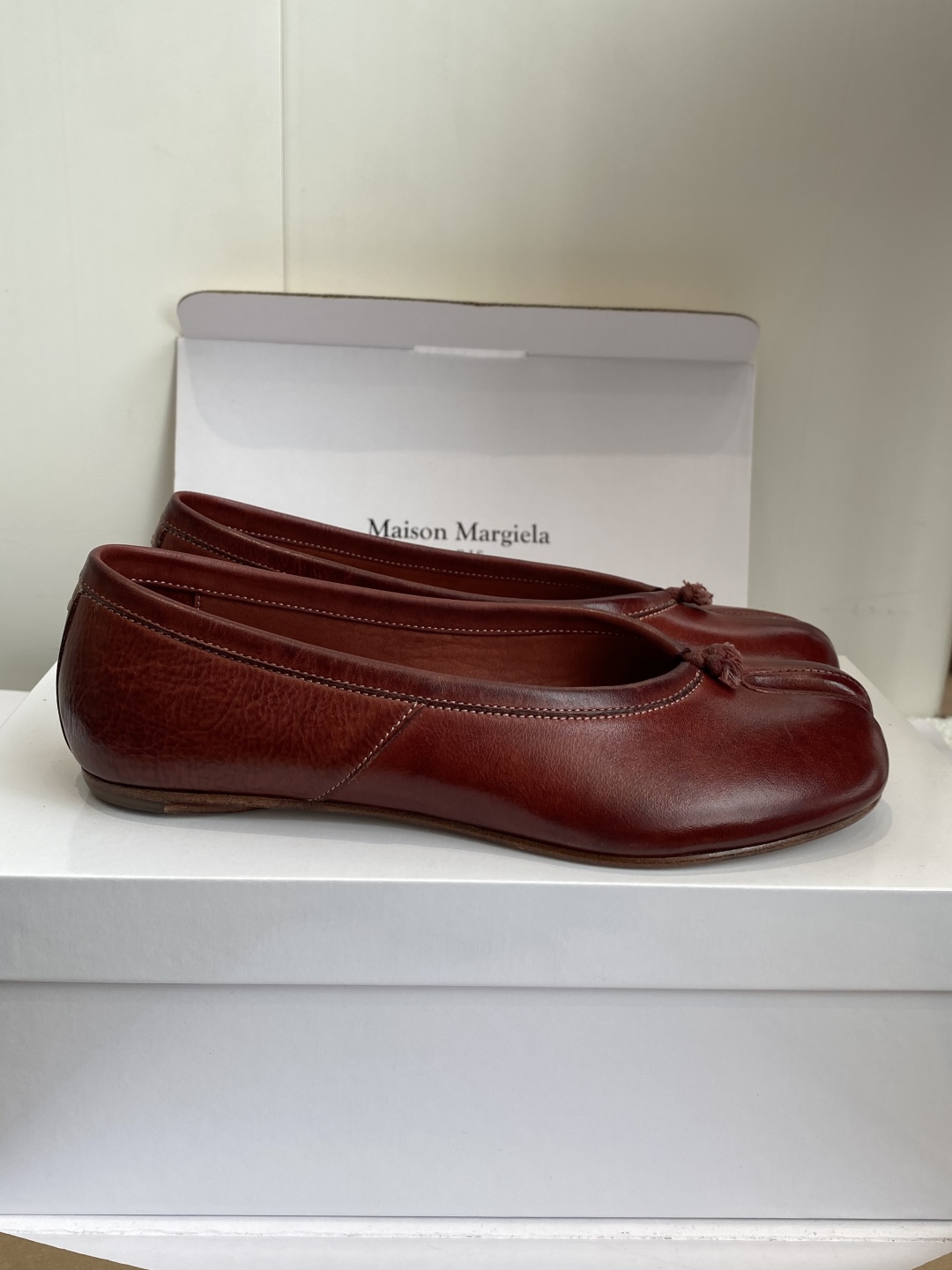 东莞代购级（官网同步✈️盒包装）
Maison Margiela MM6马吉拉 25ss新款 重工马皮水