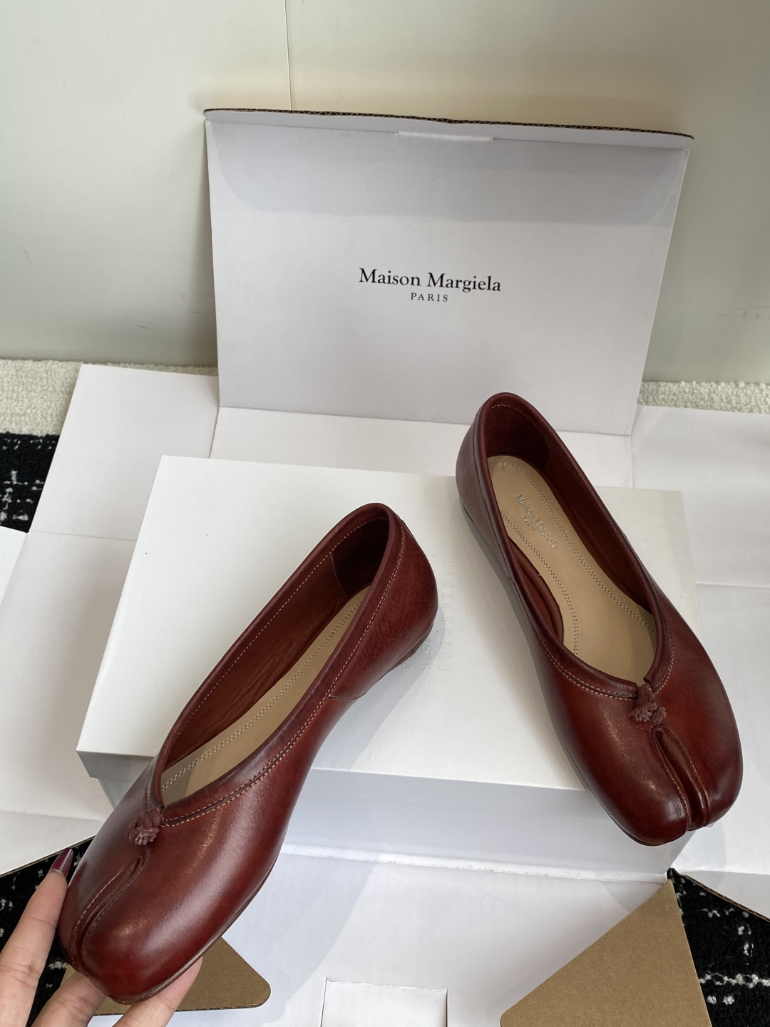 东莞代购级（官网同步✈️盒包装）
Maison Margiela MM6马吉拉 25ss新款 重工马皮水