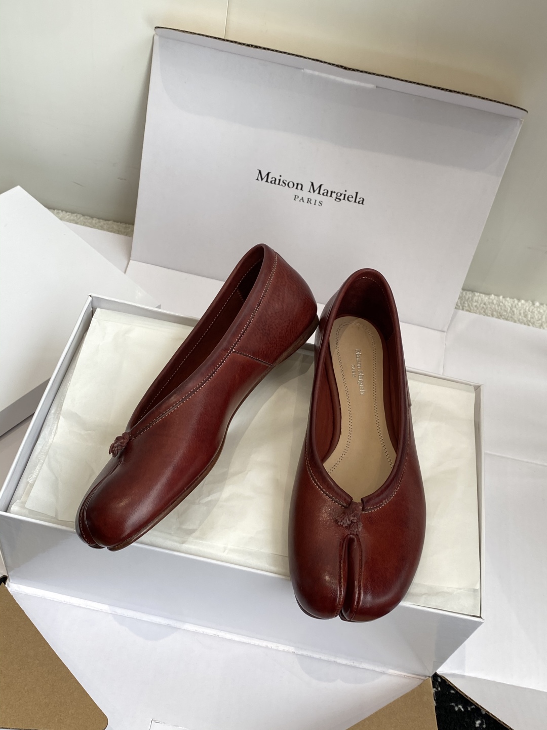 东莞代购级（官网同步✈️盒包装）
Maison Margiela MM6马吉拉 25ss新款 重工马皮水
