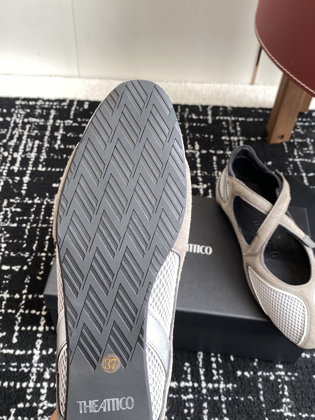 代购级
The Attico Floor 01芭蕾舞鞋
被各大品牌钟爱的芭蕾舞鞋款,以各自独有的风格被