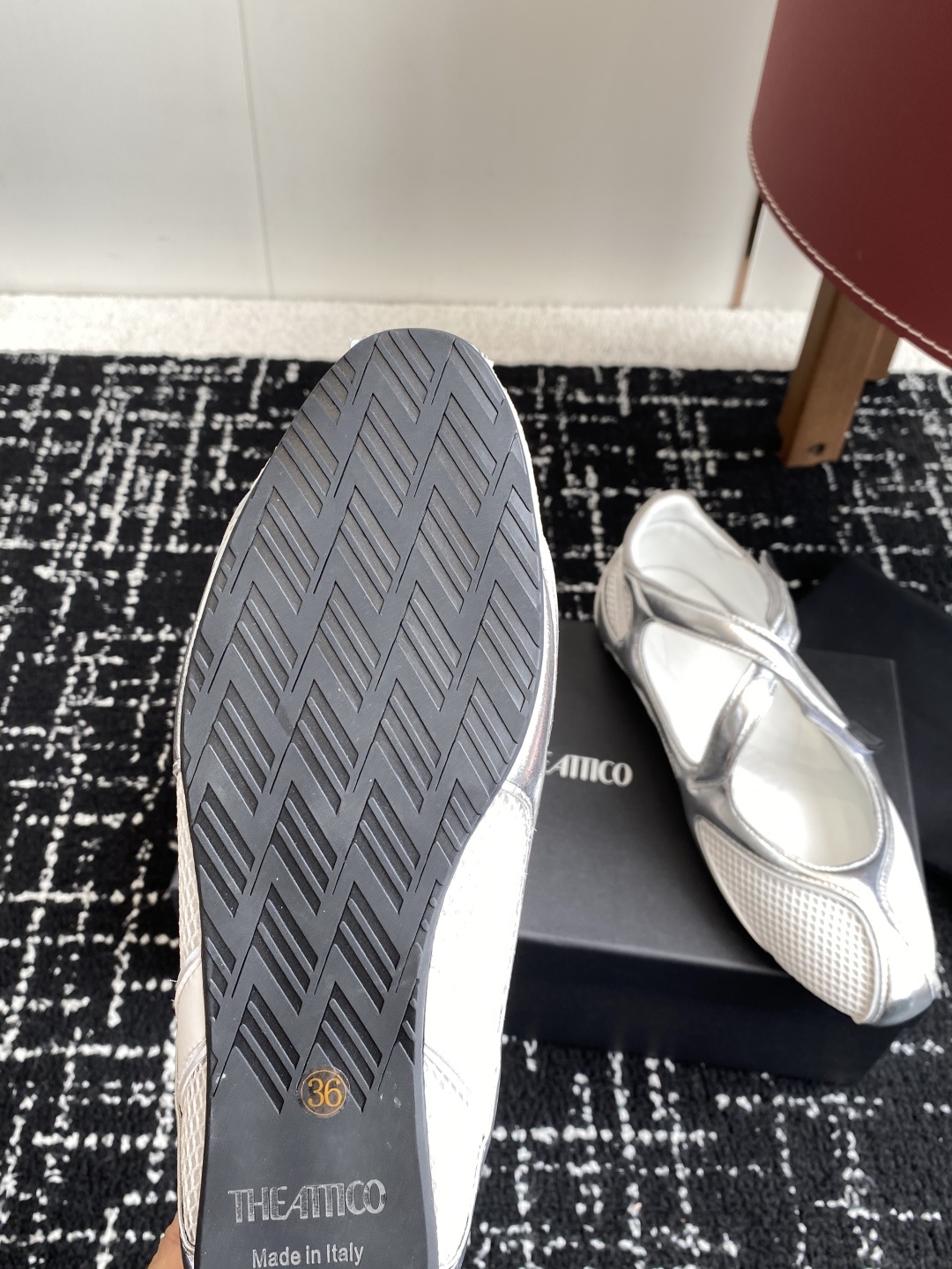 代购级
The Attico Floor 01芭蕾舞鞋
被各大品牌钟爱的芭蕾舞鞋款,以各自独有的风格被