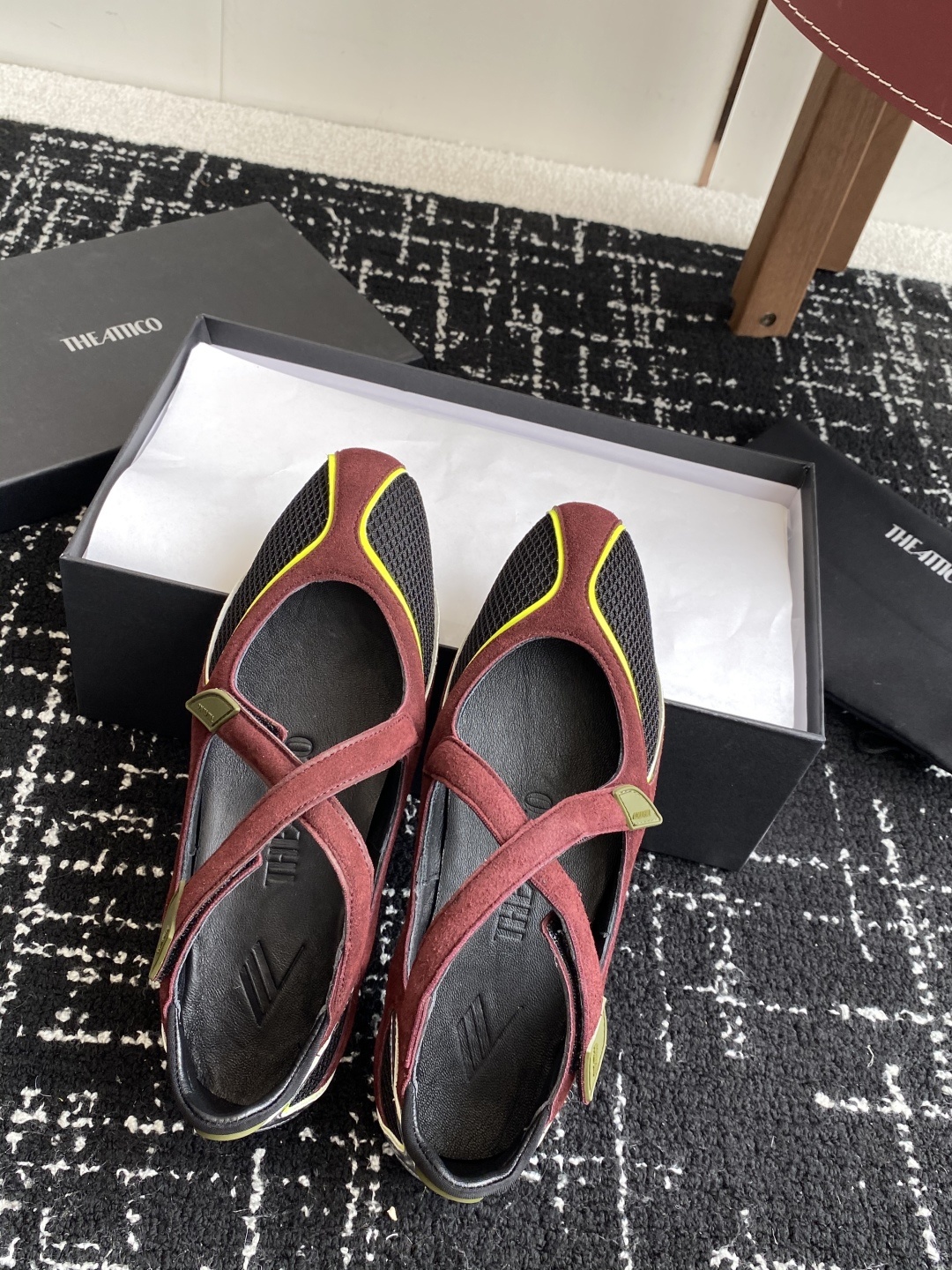 代购级
The Attico Floor 01芭蕾舞鞋
被各大品牌钟爱的芭蕾舞鞋款,以各自独有的风格被