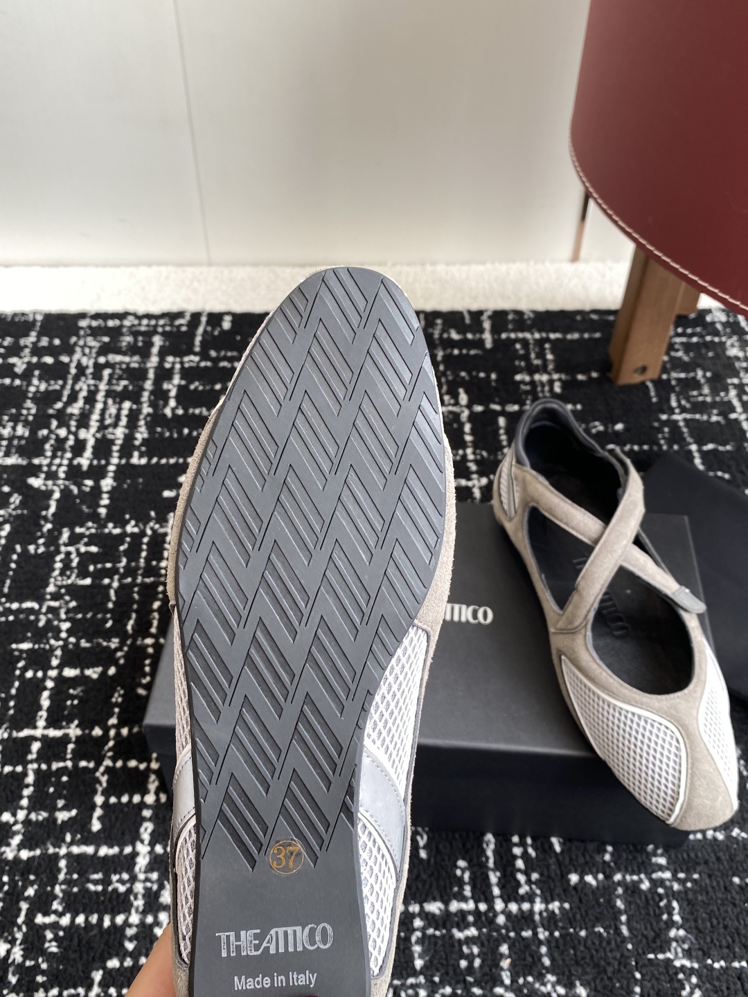 代购级
The Attico Floor 01芭蕾舞鞋
被各大品牌钟爱的芭蕾舞鞋款,以各自独有的风格被