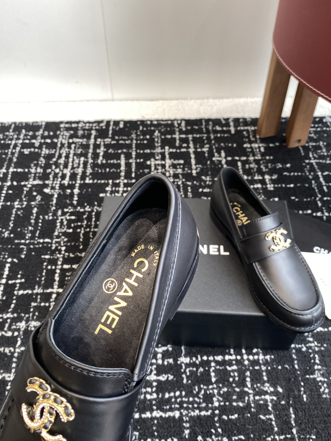 代购级
Chanel 25ss 小香 新款 小香钻扣  乐福鞋鞋 春夏香家必备爆款

女神系列，拥有香家