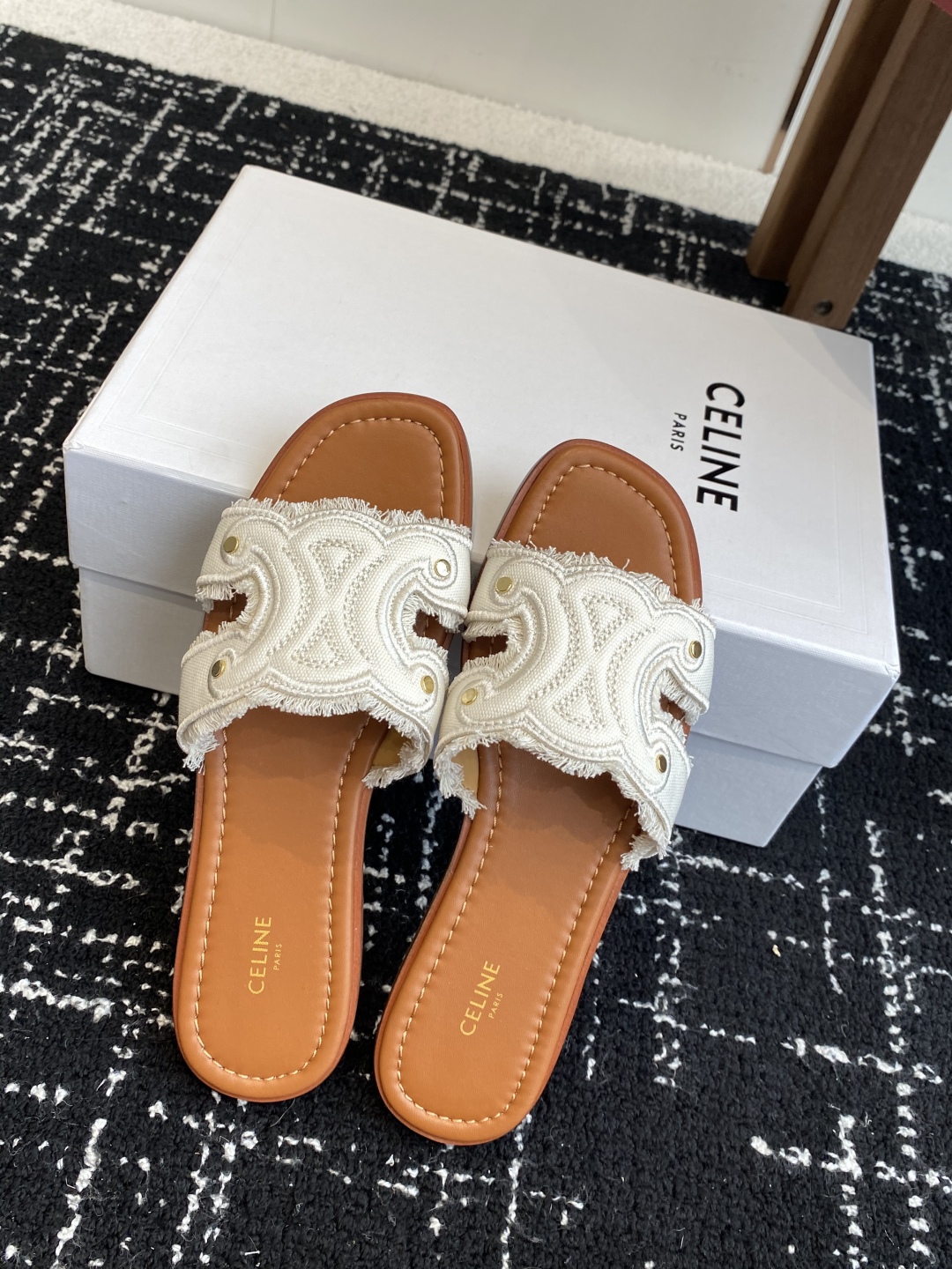 代购级
CELINE塞琳 25ss 春夏新款拖鞋 凯旋门英伦风平底微标拖鞋

简约大气时髦 耐看不过时 