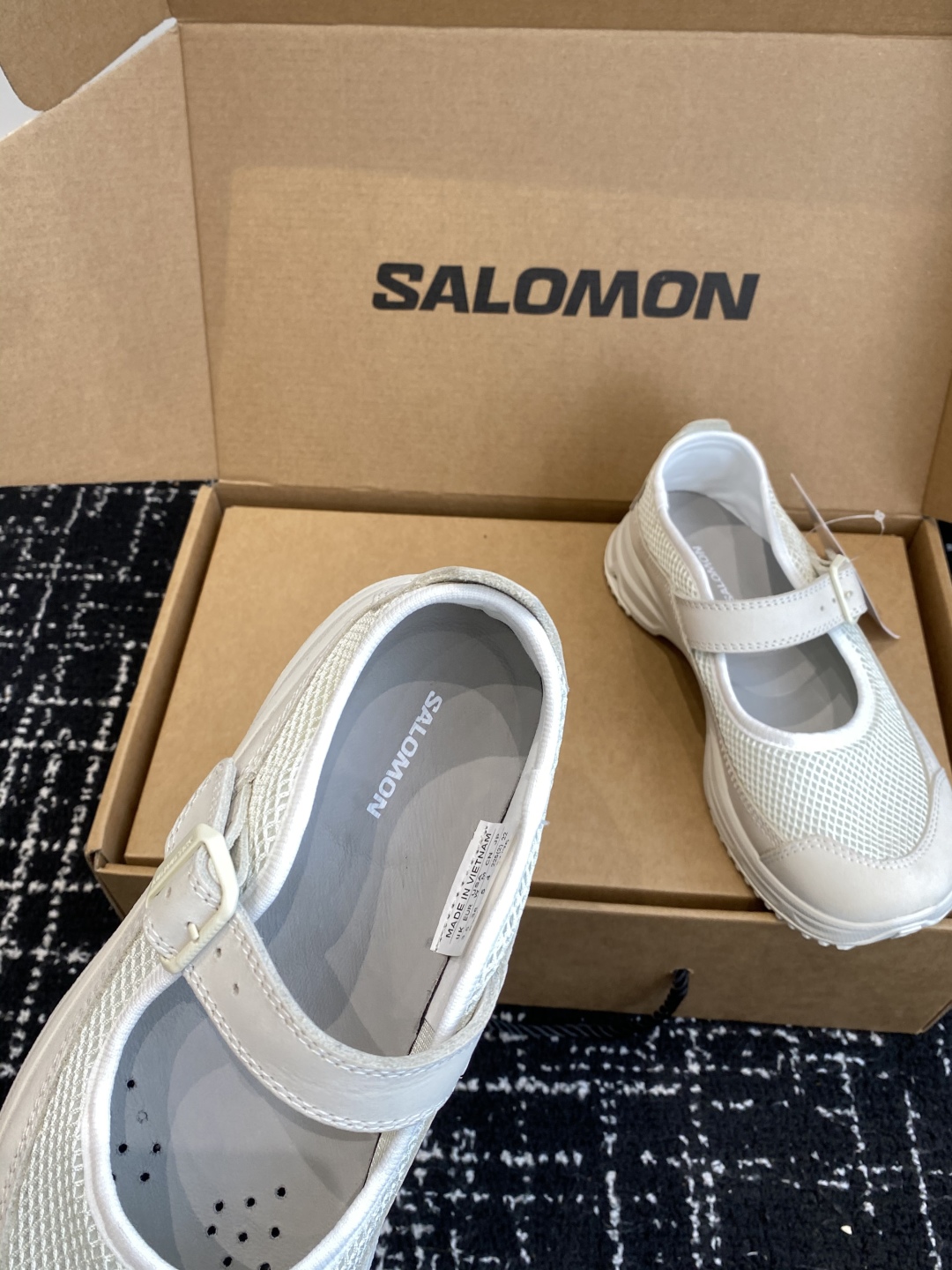 代购级（官网同步✈️盒包装）
2025年最新SALOMON  厚底玛丽珍运动鞋

夏日气息的萨洛蒙，厚厚