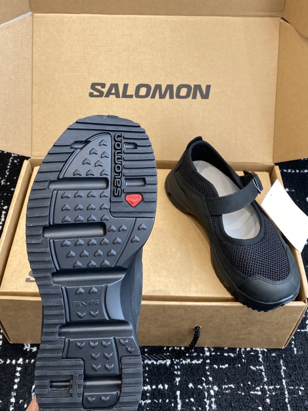 代购级（官网同步✈️盒包装）
2025年最新SALOMON  厚底玛丽珍运动鞋

夏日气息的萨洛蒙，厚厚