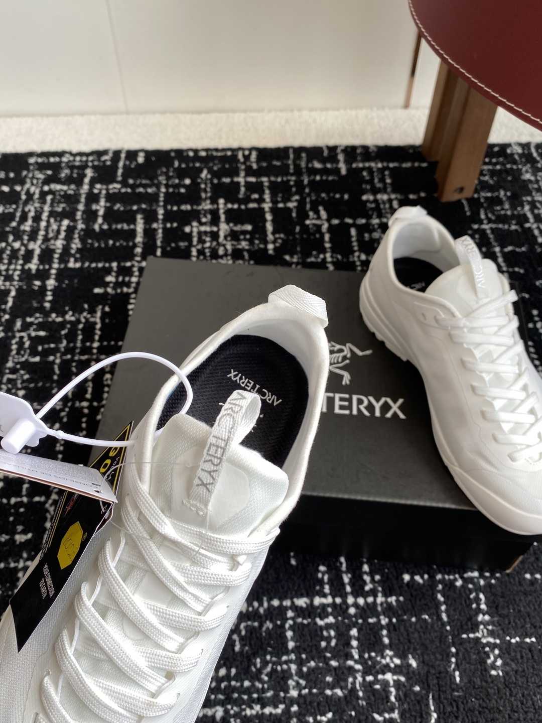 东莞代购级
始祖鸟 ARC'TERYX Konseal Lt 登山鞋徒步鞋,为男女户外爱好者共同打造,不