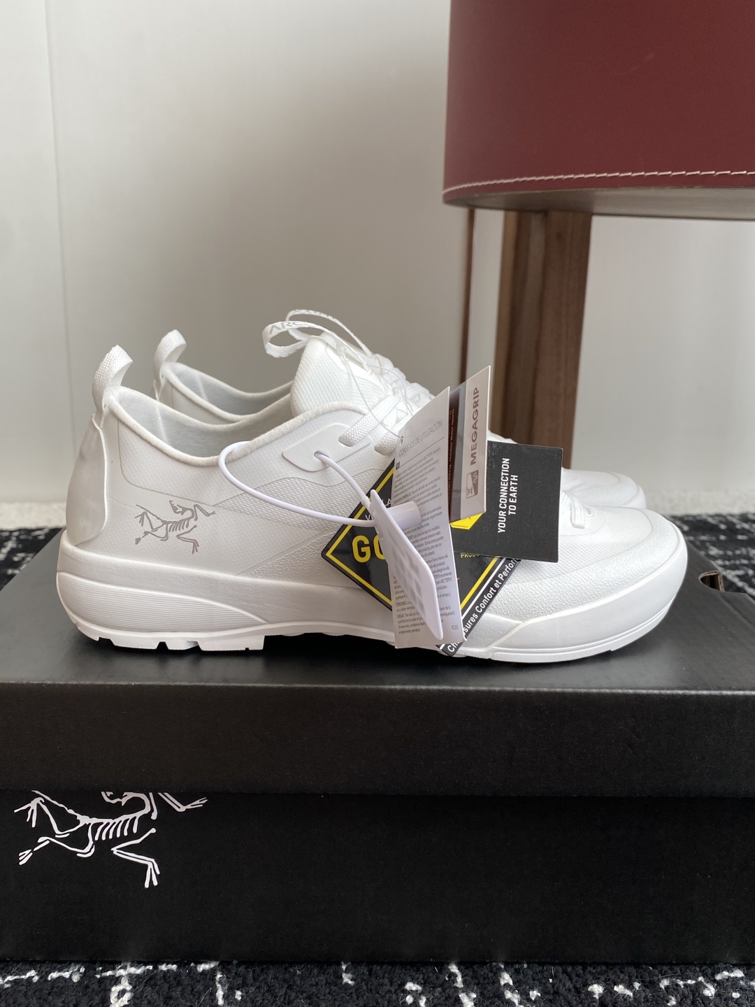 东莞代购级
始祖鸟 ARC'TERYX Konseal Lt 登山鞋徒步鞋,为男女户外爱好者共同打造,不