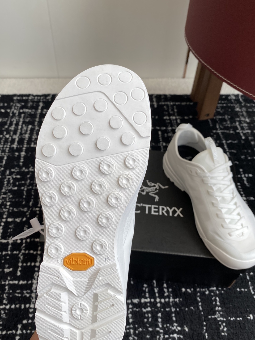 东莞代购级
始祖鸟 ARC'TERYX Konseal Lt 登山鞋徒步鞋,为男女户外爱好者共同打造,不