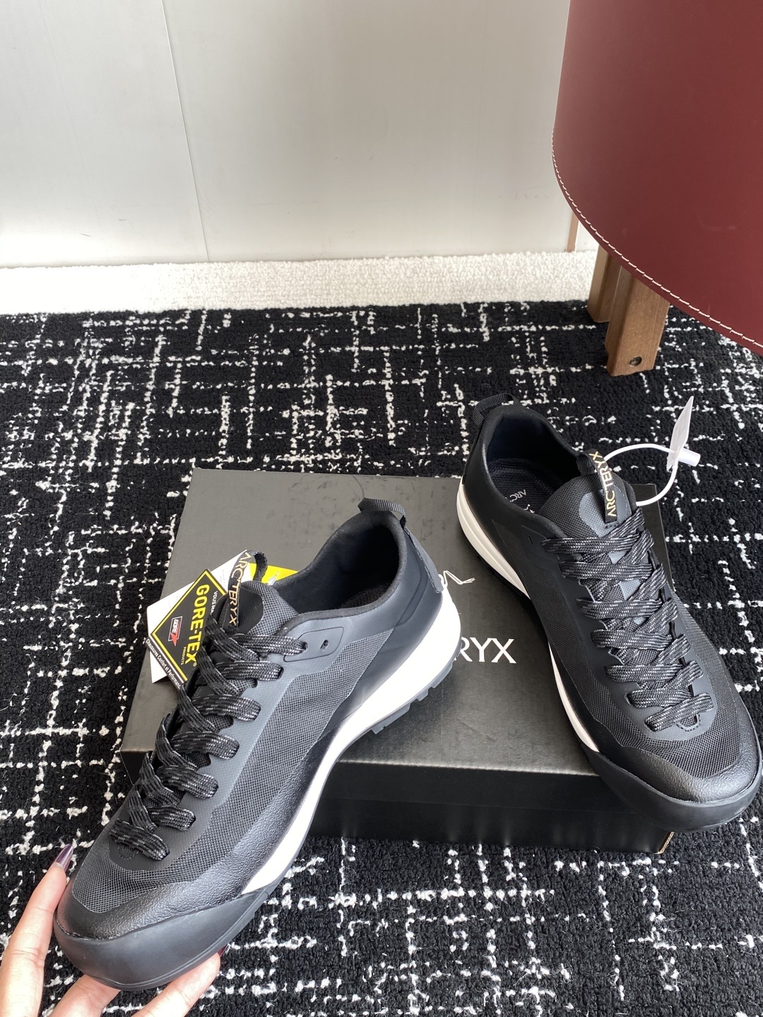 东莞代购级
始祖鸟 ARC'TERYX Konseal Lt 登山鞋徒步鞋,为男女户外爱好者共同打造,不